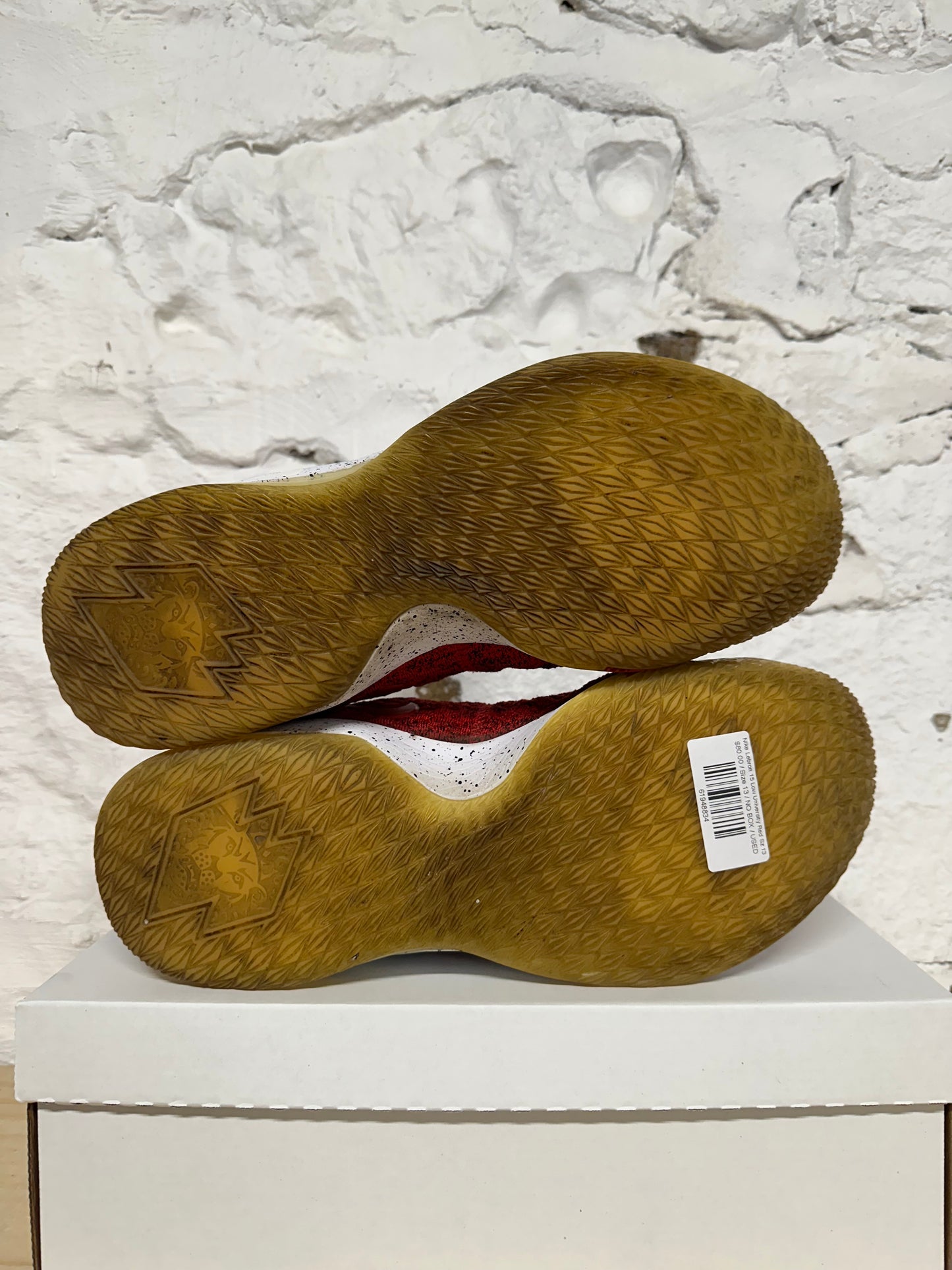 Nike LeBron 15 Low University Red Sz 13