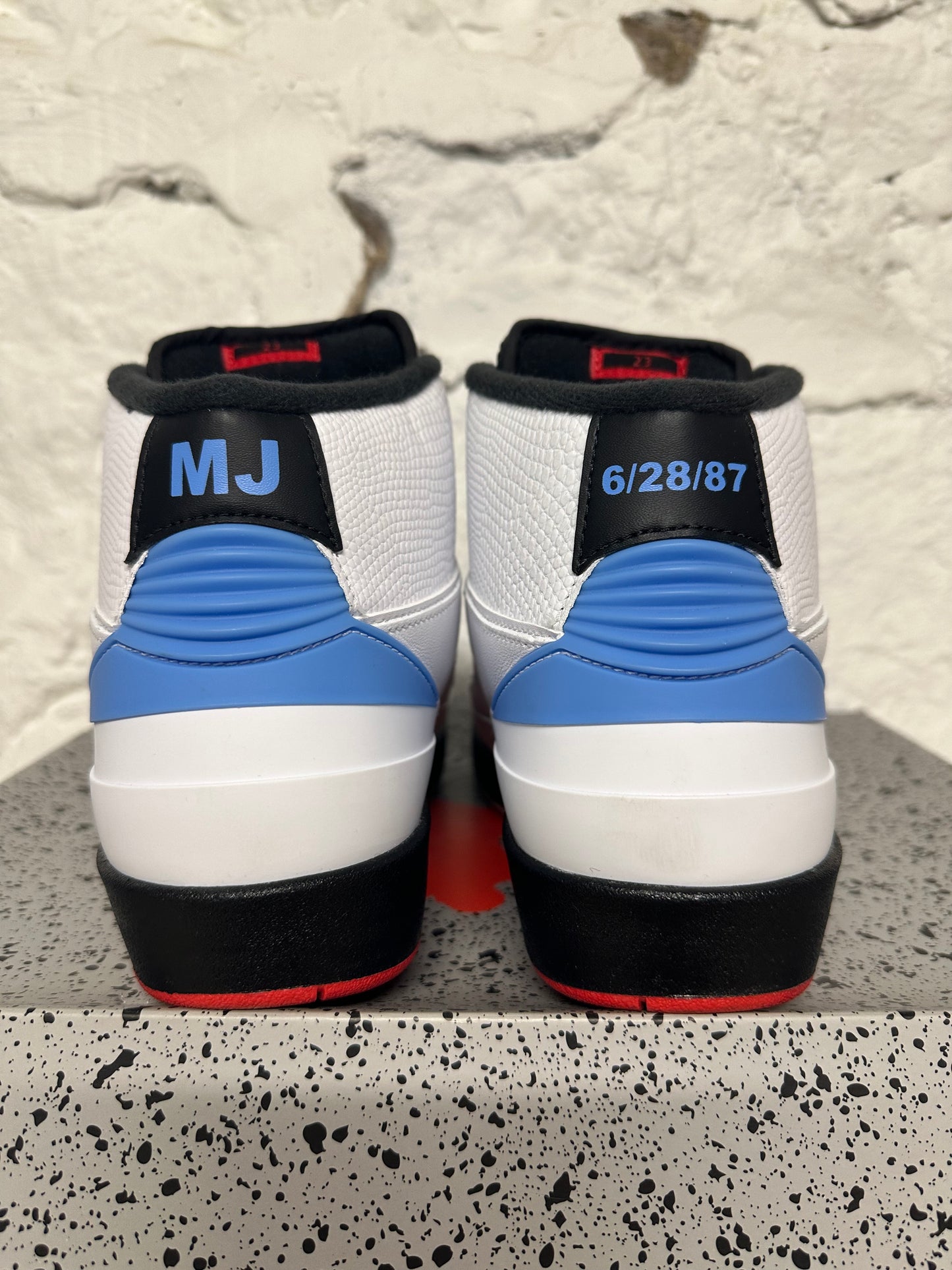 Air Jordan 2 Converse Alumni Pack Sz 8