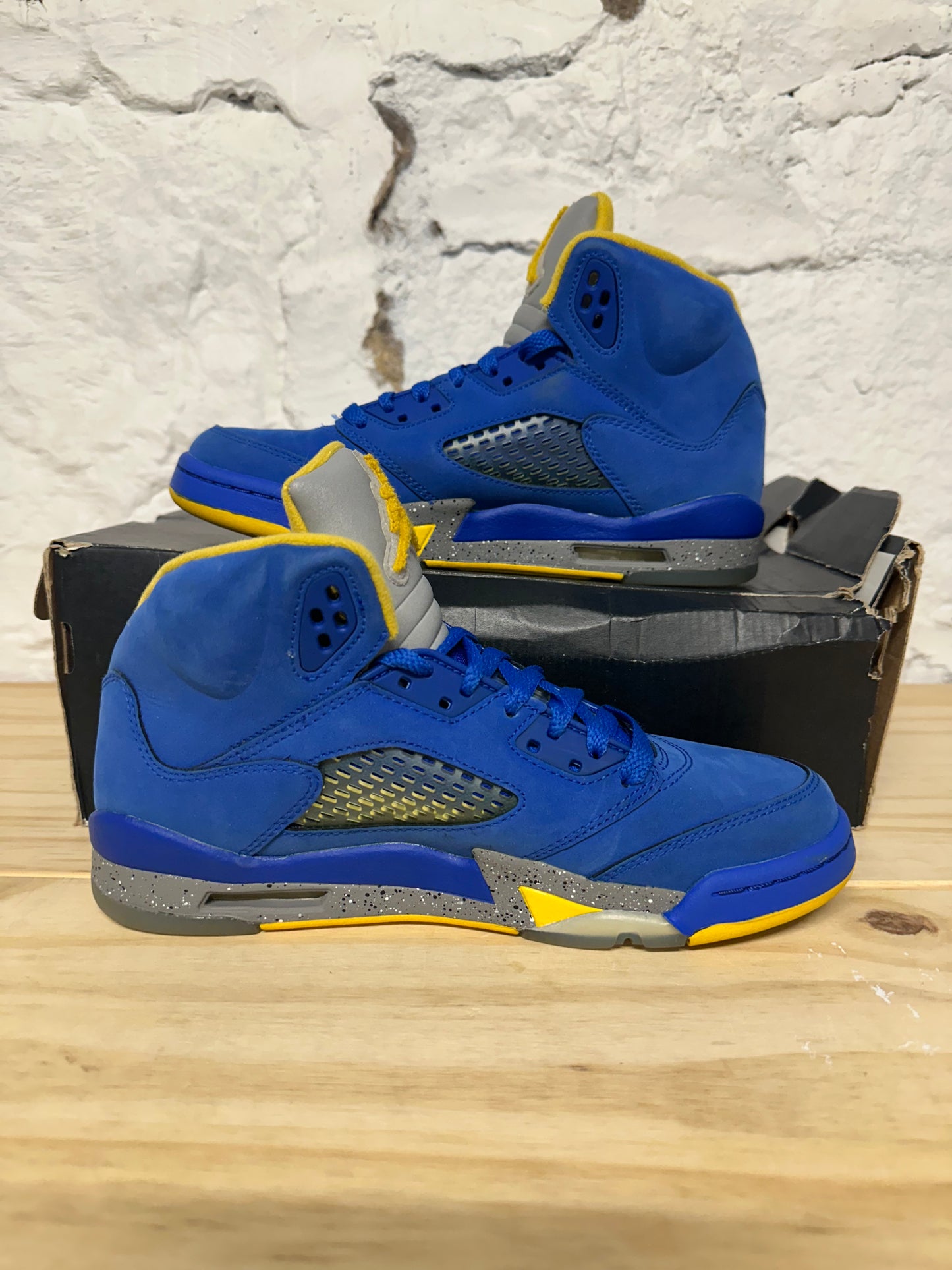 Air Jordan 5 Laney Varsity Royal Sz 6.5Y