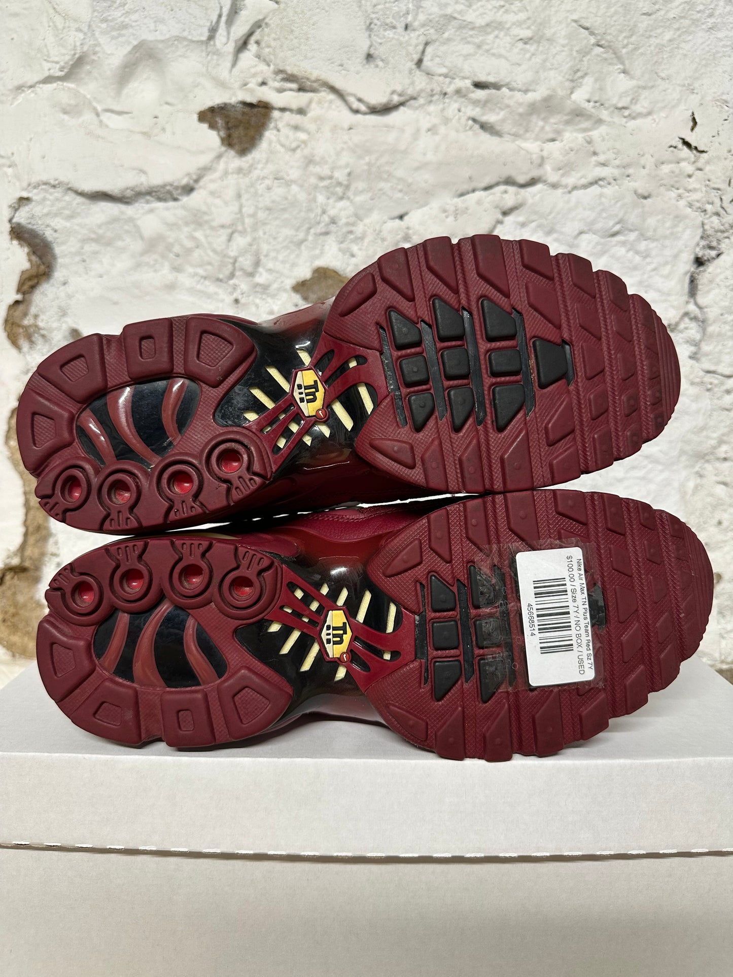 Nike Air Max TN Plus Team Red Sz 7Y