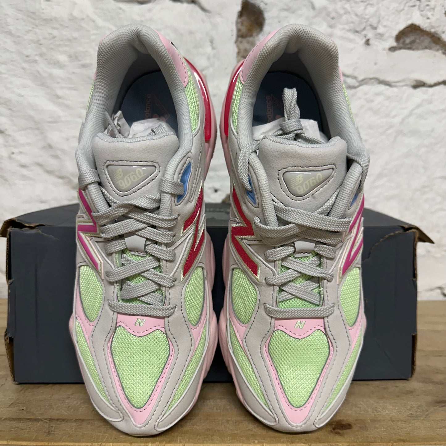 New Balance 9060 Grey Matter Pink Sz 7Y DS