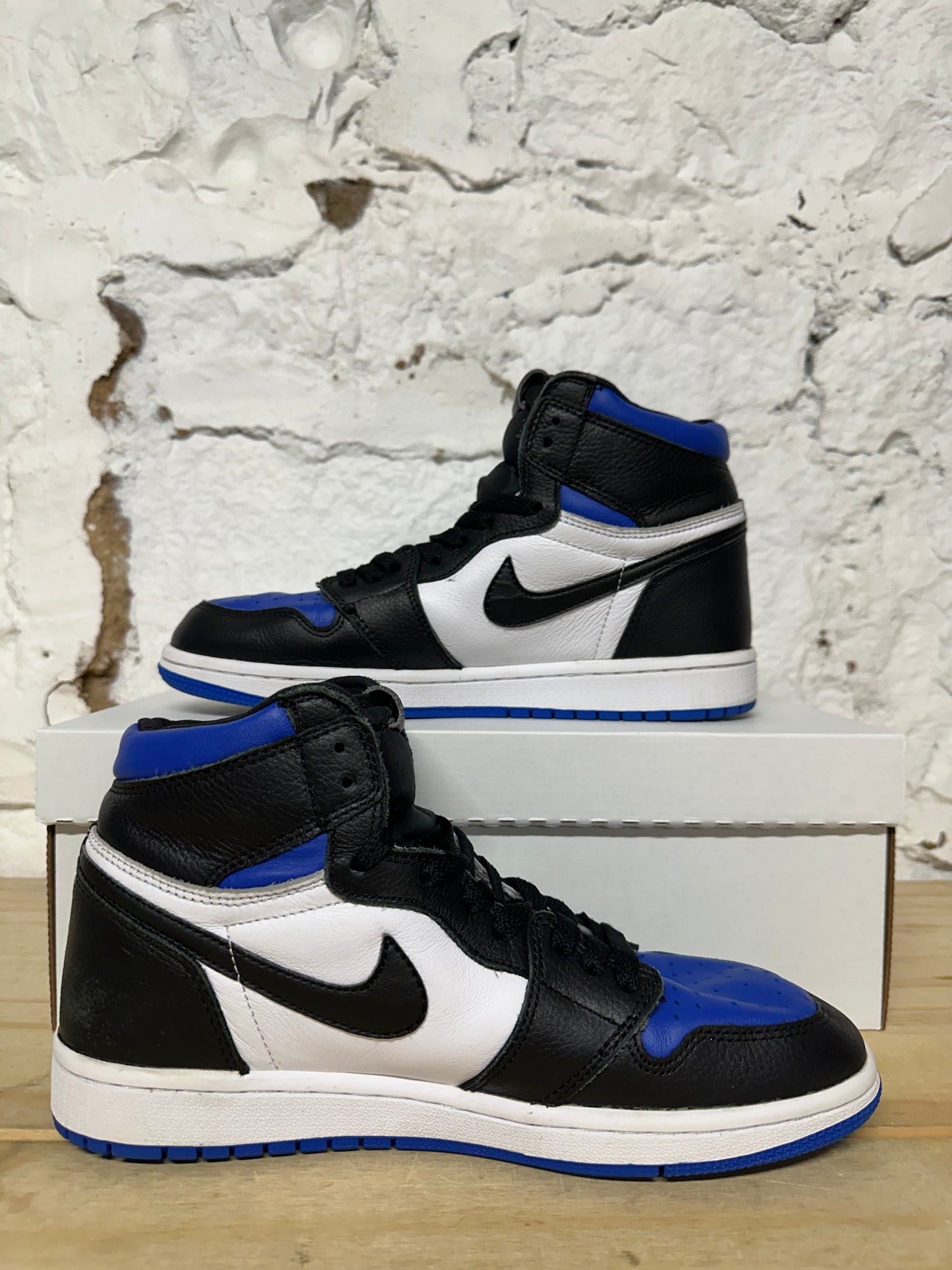 Air Jordan 1 High Royal Toe Sz 8.5
