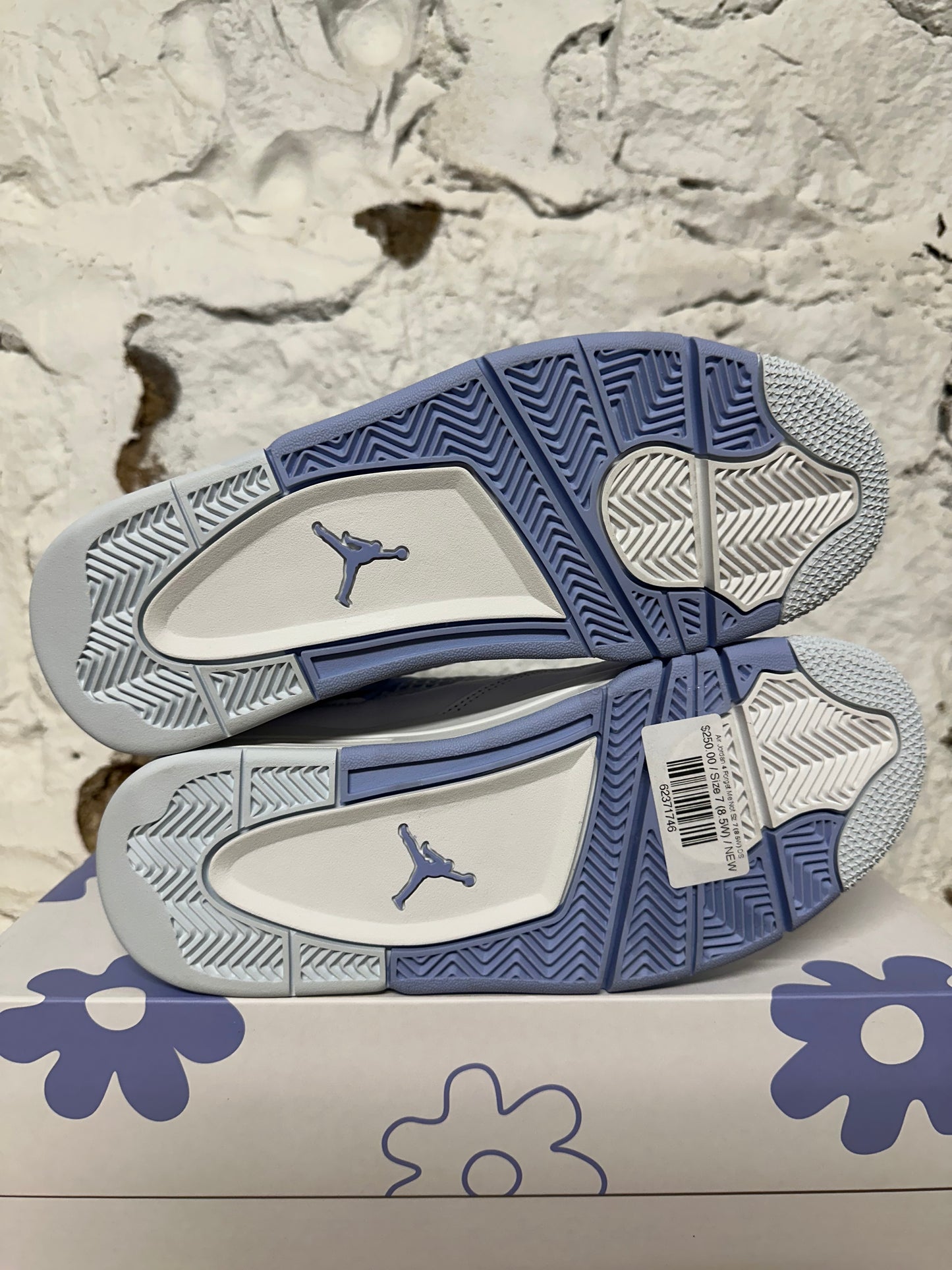 Air Jordan 4 Forget Me Not Sz 7 (8.5W) DS