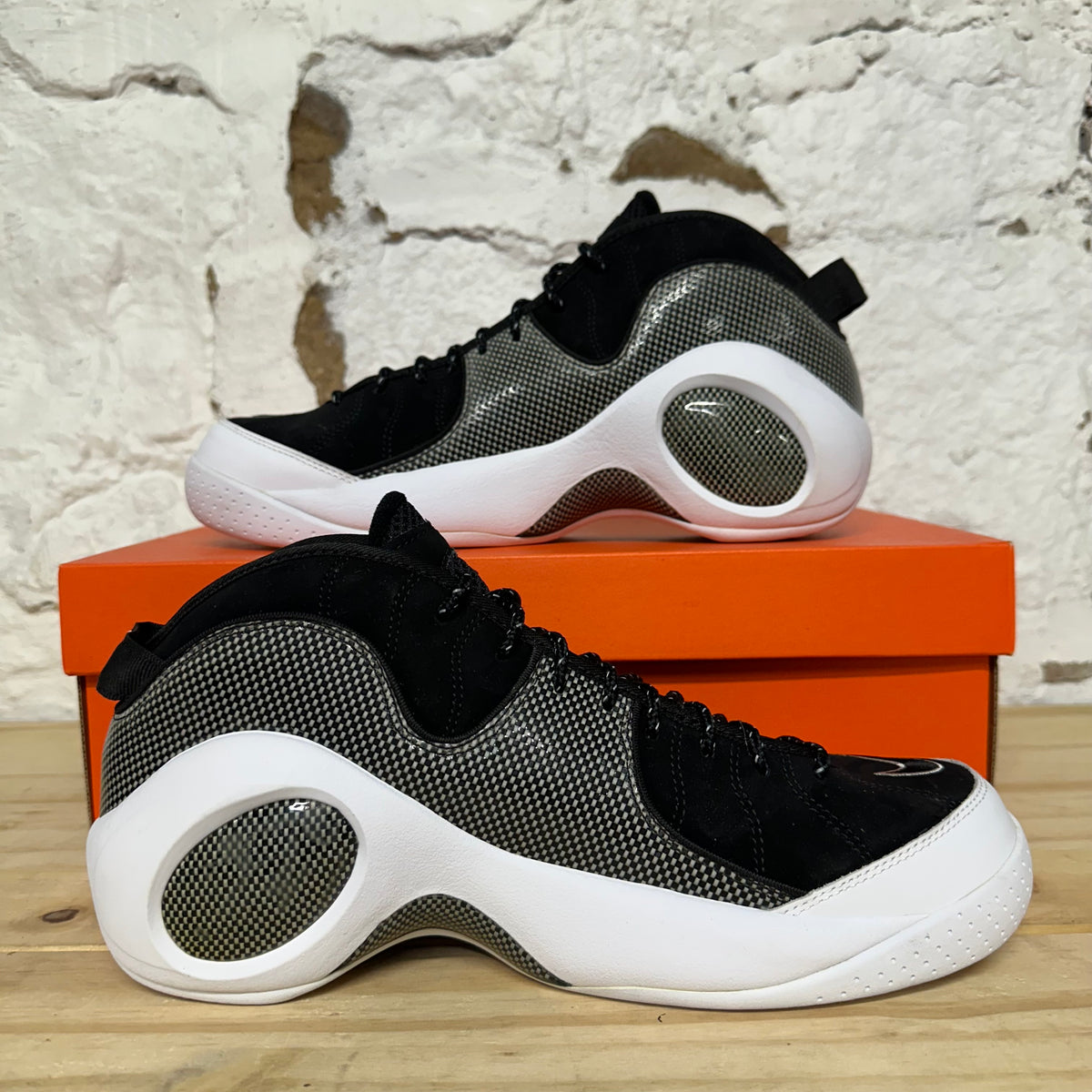 Nike Air Zoom Flight 95 Black White Sz 10 DS