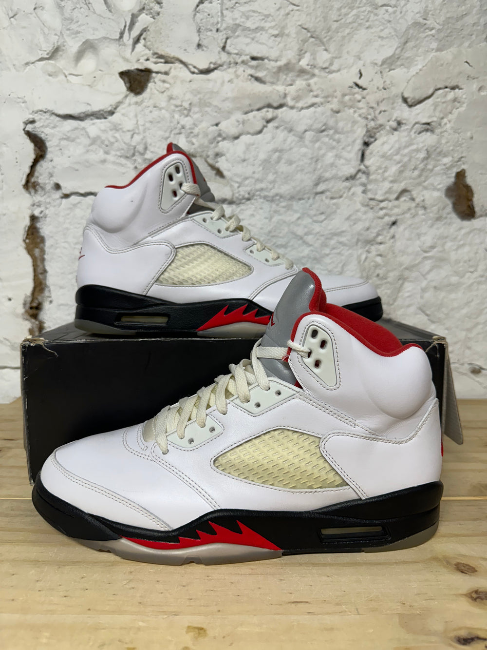 Air Jordan 5 Fire Red Silver Tongue Sz 11