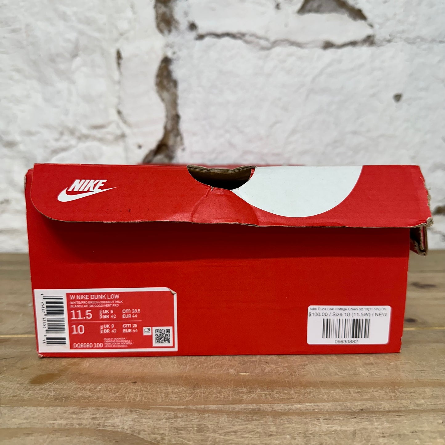 Nike Dunk Low Vintage Green Sz 10 (11.5W) DS
