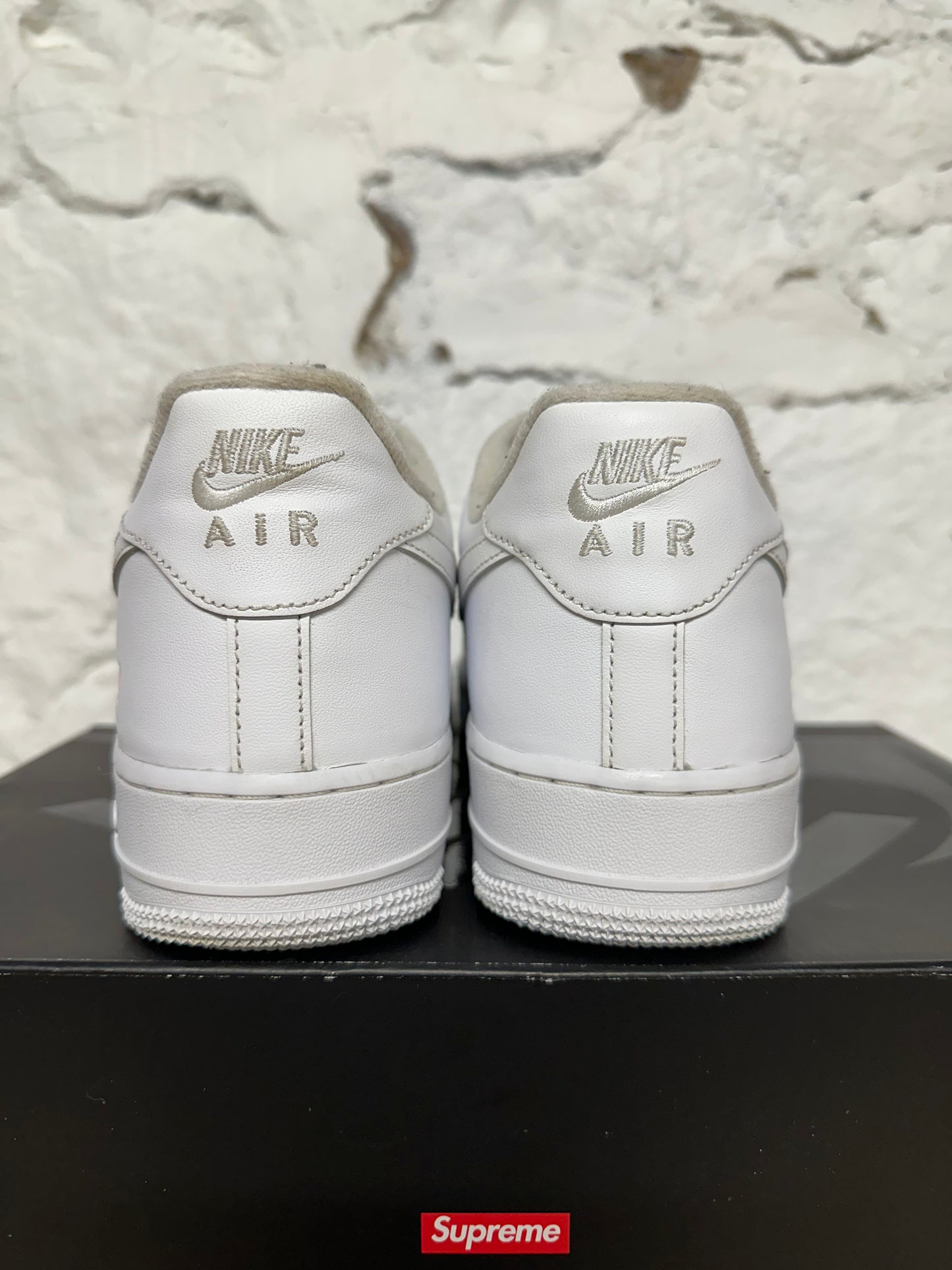 Nike Air Force 1 Low Supreme White Sz 11.5
