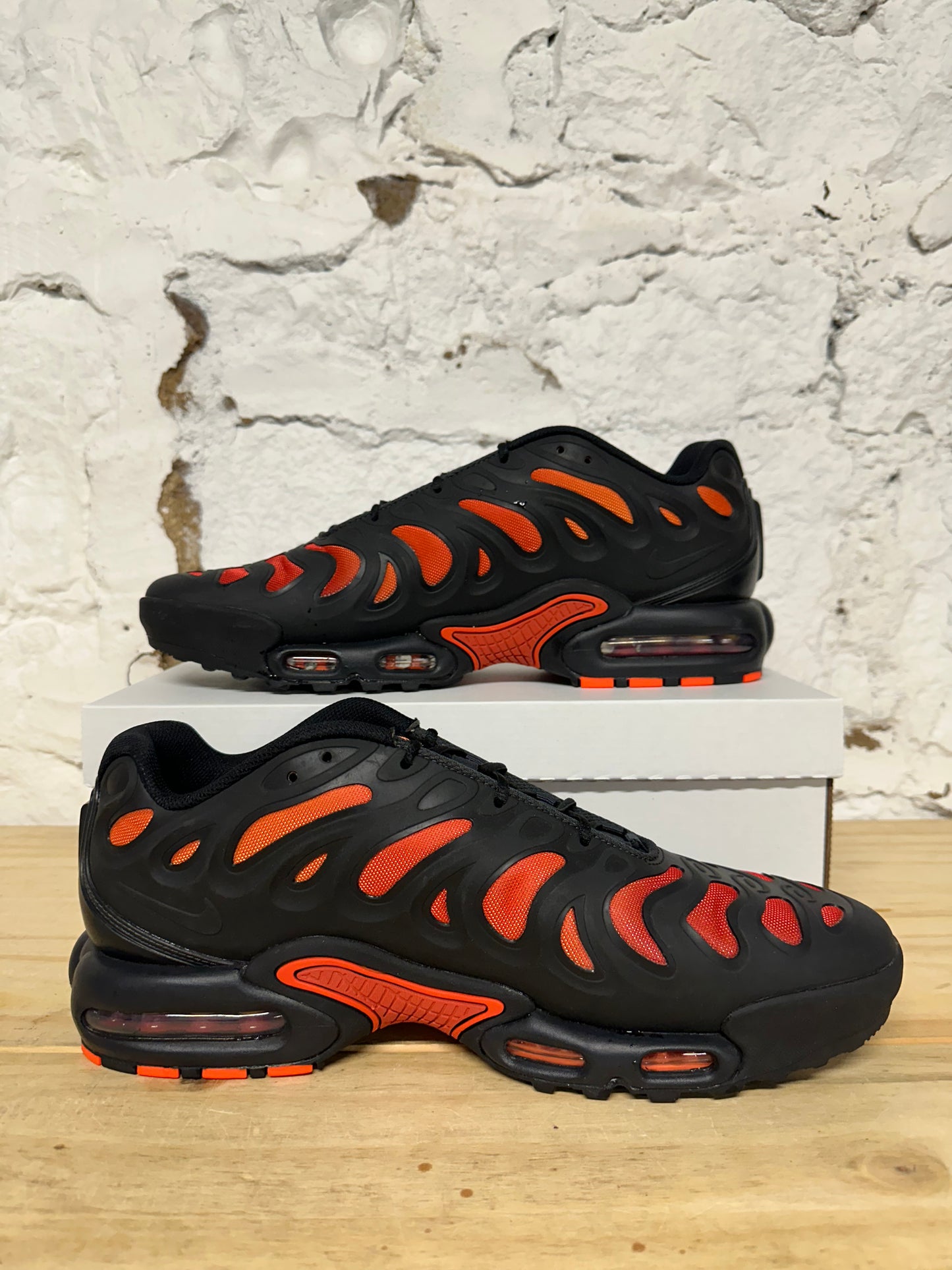 Nike Air Max Plus Drift Black Dragon Red Sz 13 DS