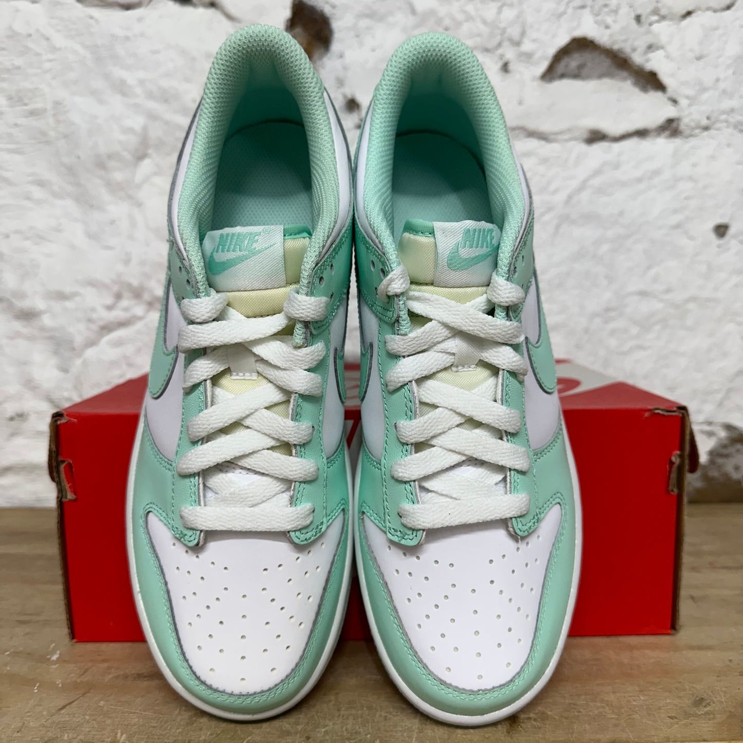 Nike Dunk Low Mint Foam Sz 7Y DS