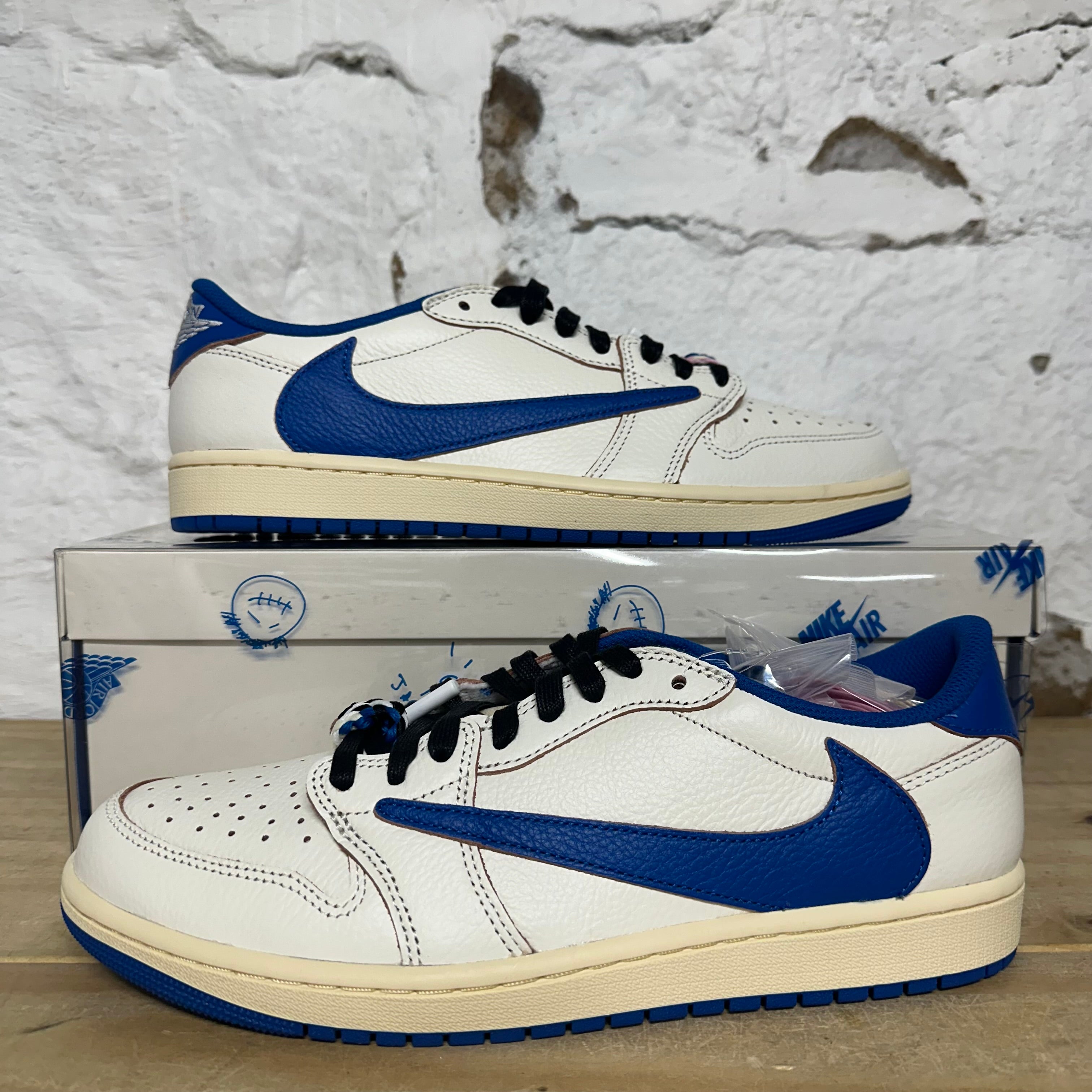 Air Jordan 1 Low Fragment x Travis Scott Military Blue DS
