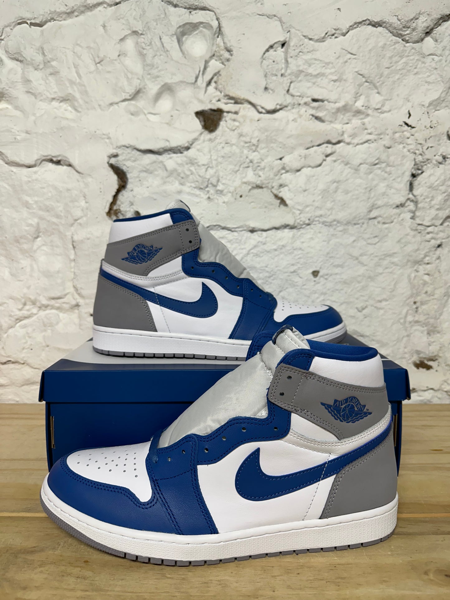 Air Jordan 1 High True Blue Sz 12.5 DS