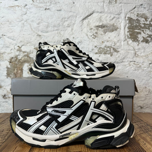 Balenciaga Runner Black White Sneaker Sz 9 (42)