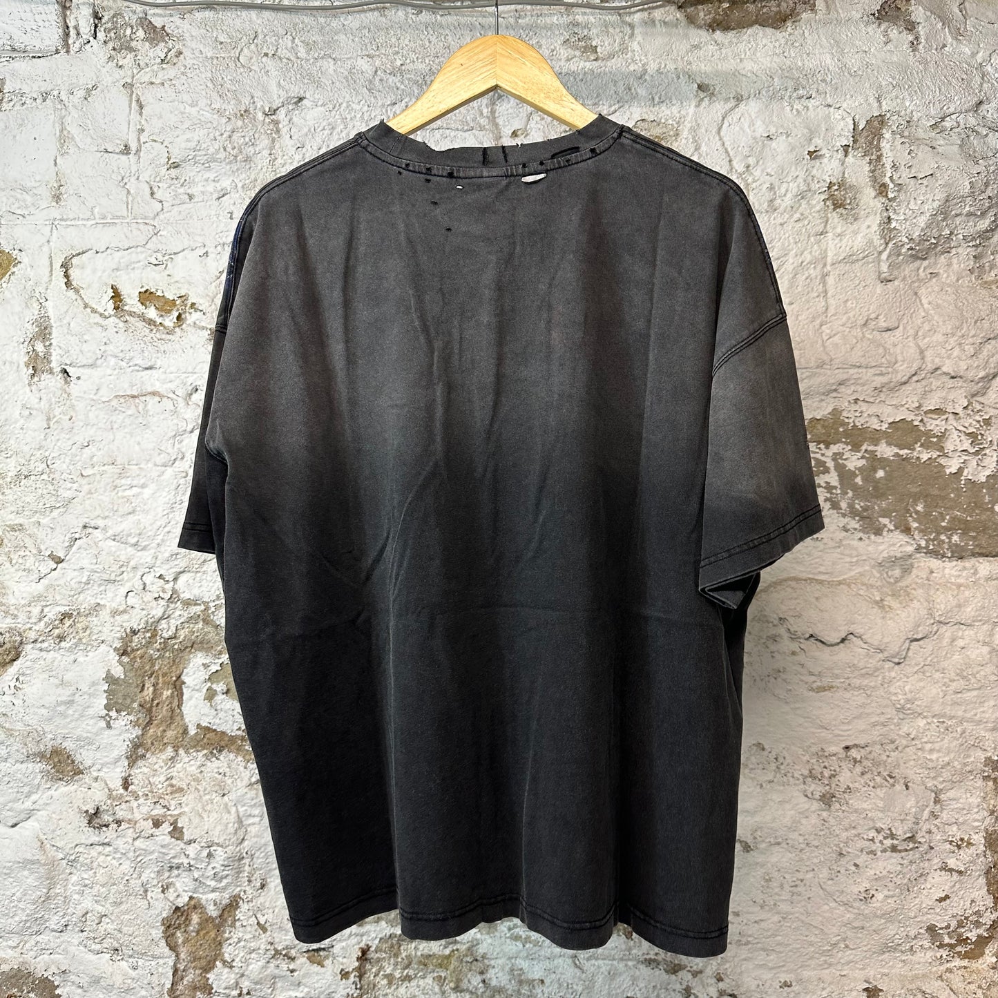 Vale Dog Tag Black T-shirt