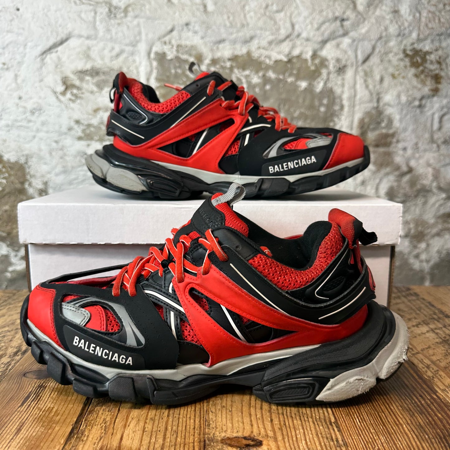 Balenciaga Track Runner Black Red Grey Sneaker Sz 8 (41)