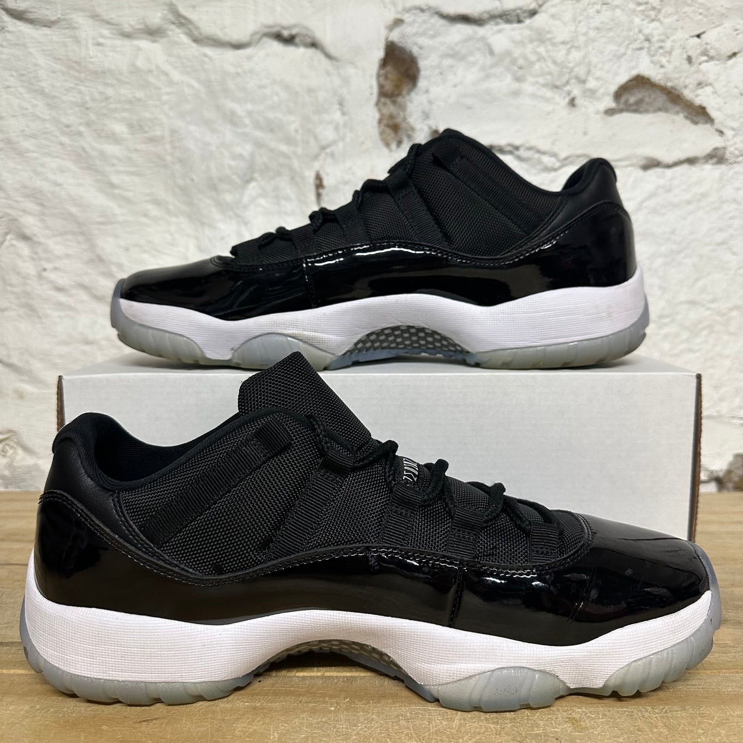 Air Jordan 11 Low Space Jam Sz 11.5