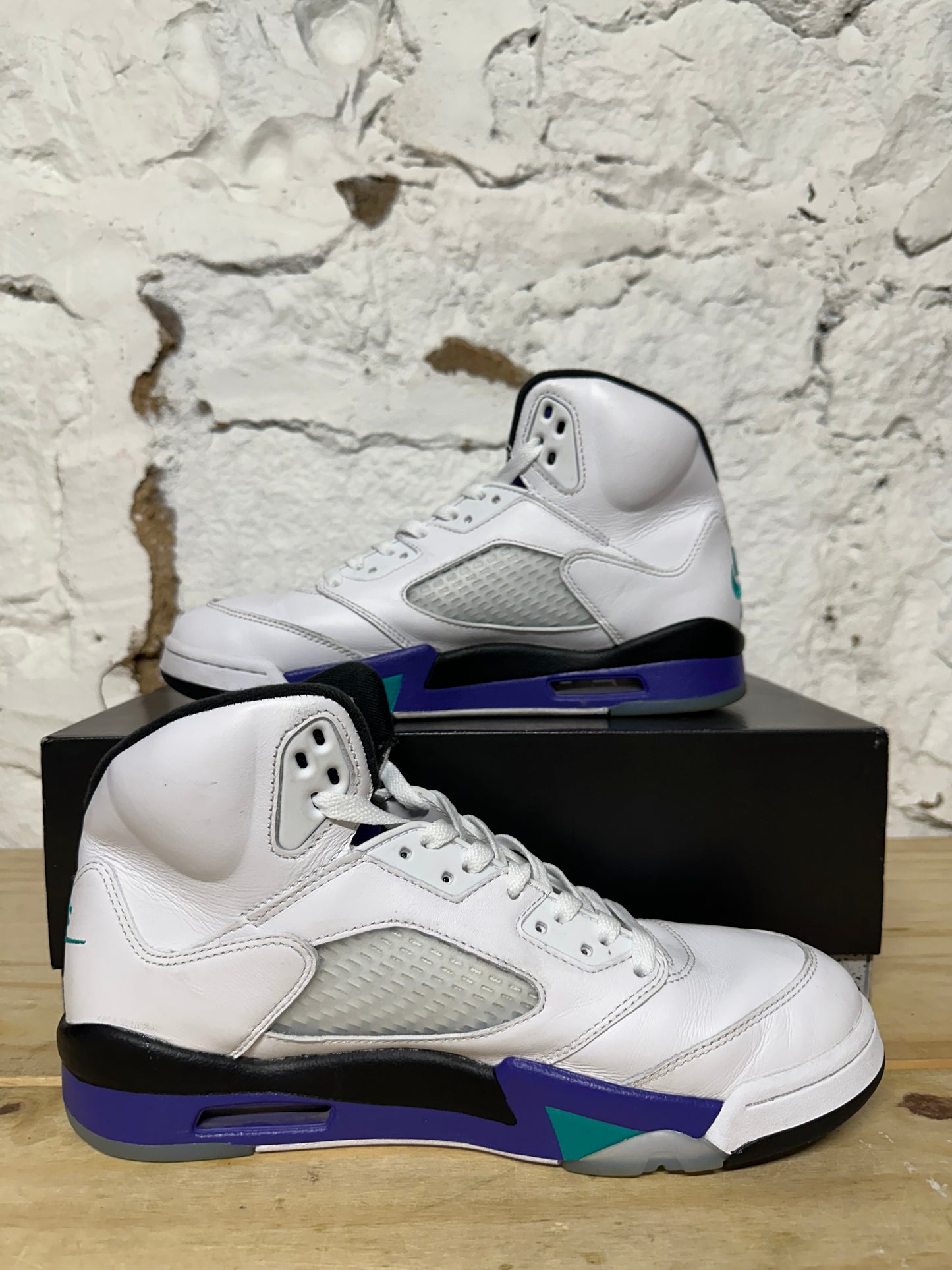 Air Jordan 5 Grape Sz 9