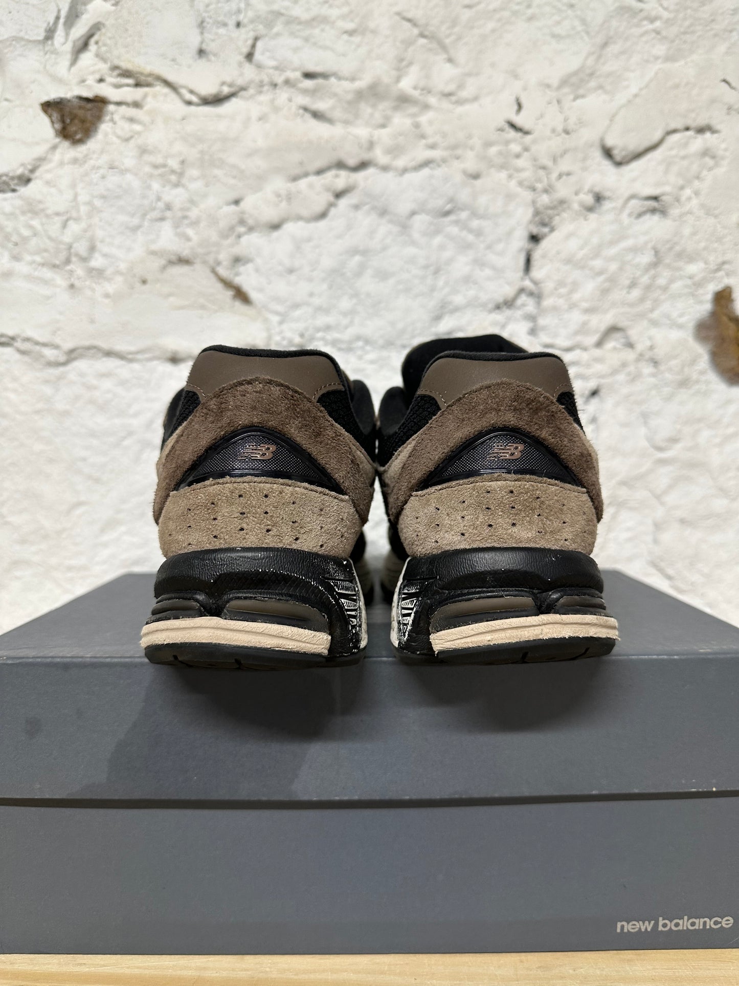 New Balance 2002R Mushroom Sz 7.5