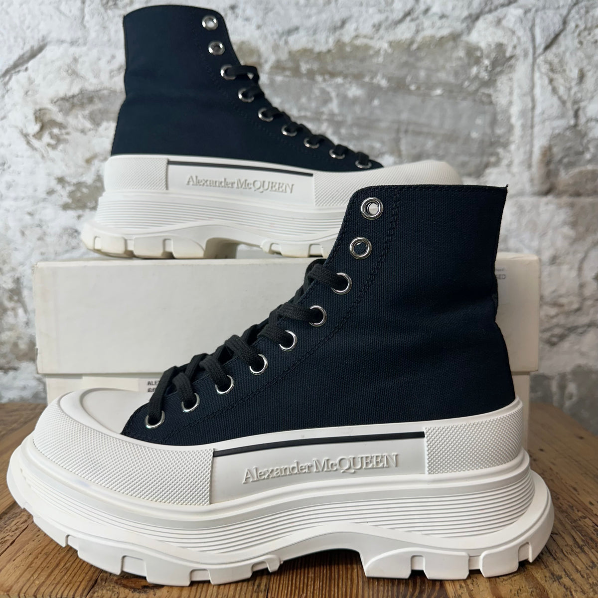 Alexander Mcqueen High Black White Tread Boot Sz 8 (41)