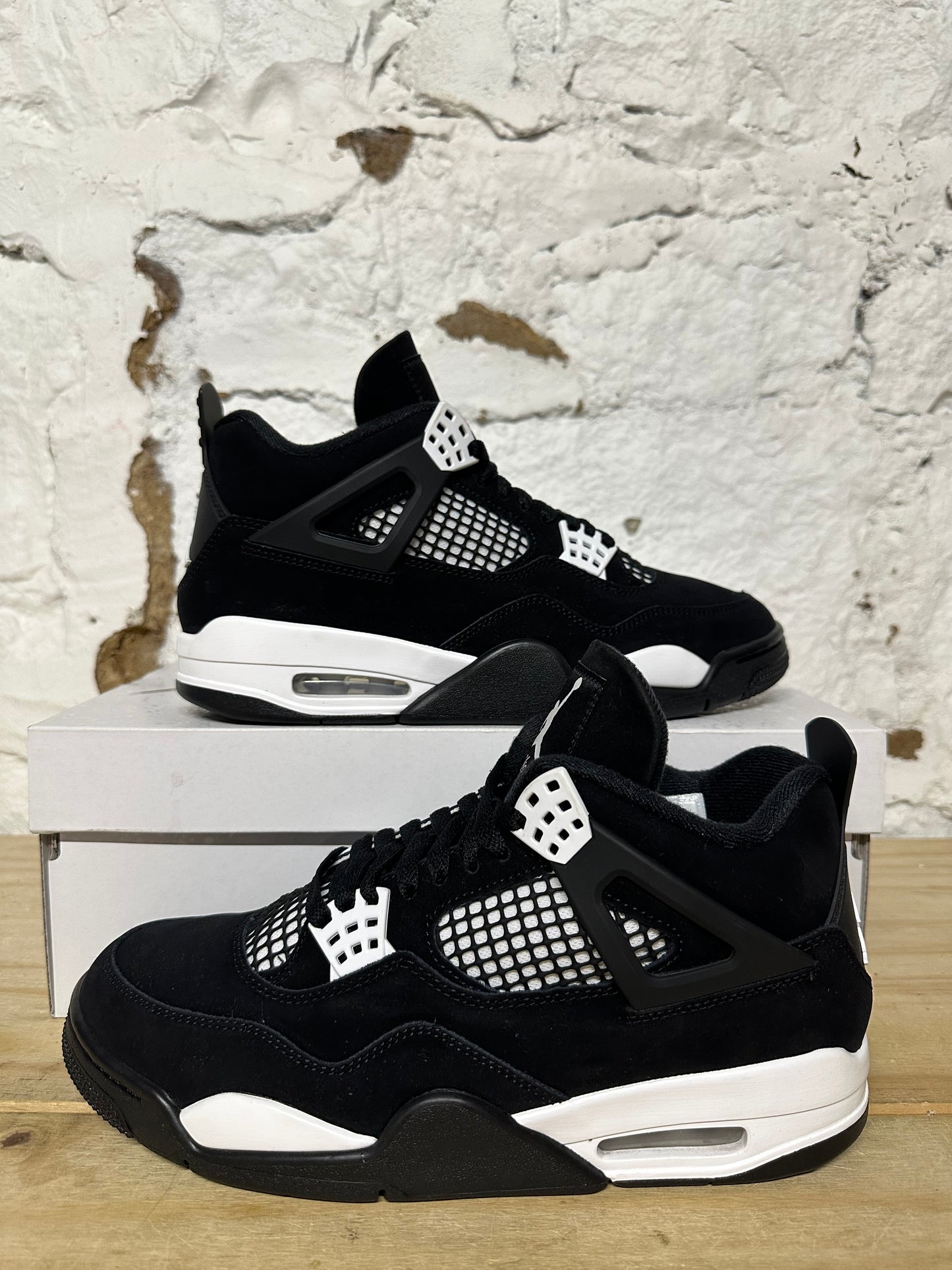 Air Jordan 4 White Thunder Sz 8