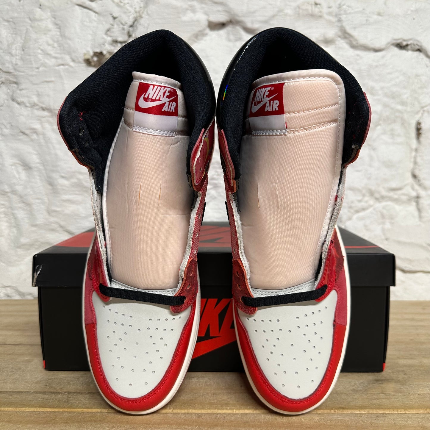 Air Jordan 1 High Spider-Man Across The Spiderverse Sz 10 DS