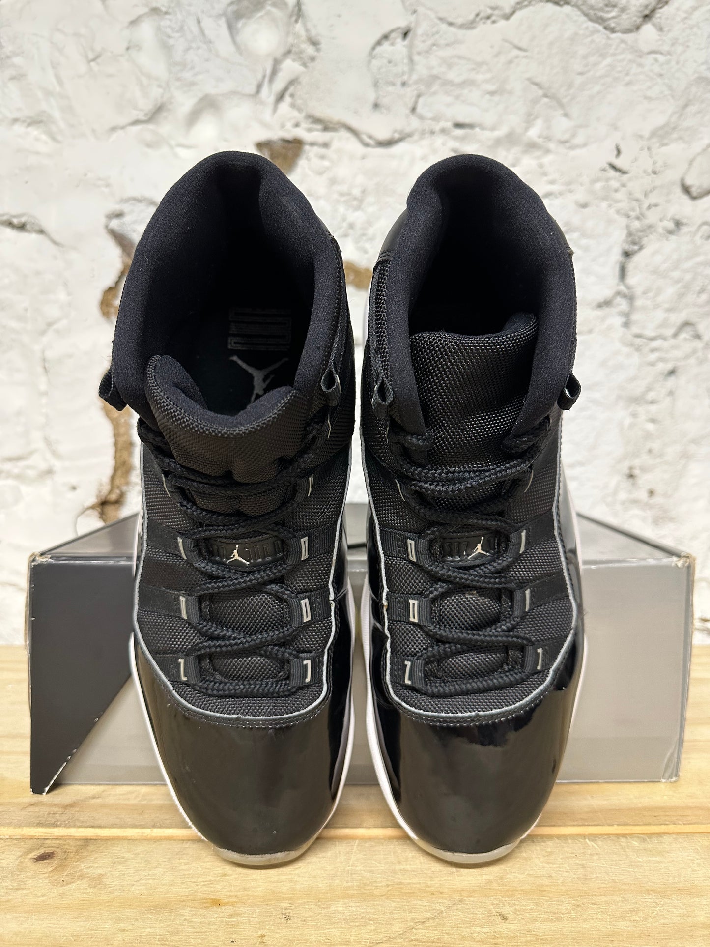 Air Jordan 11 High Jubilee Sz 11