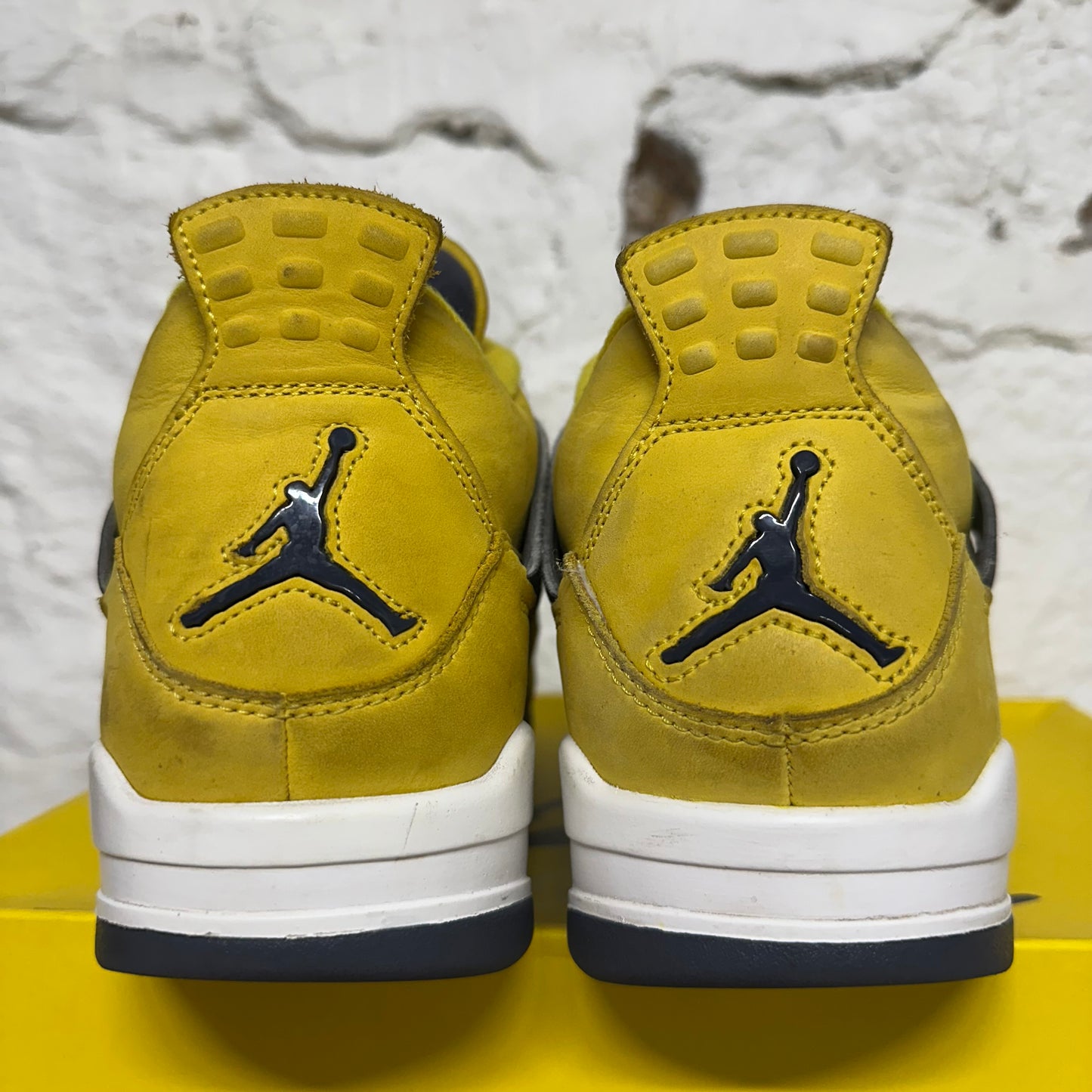 Air Jordan 4 Lightning Sz 10.5