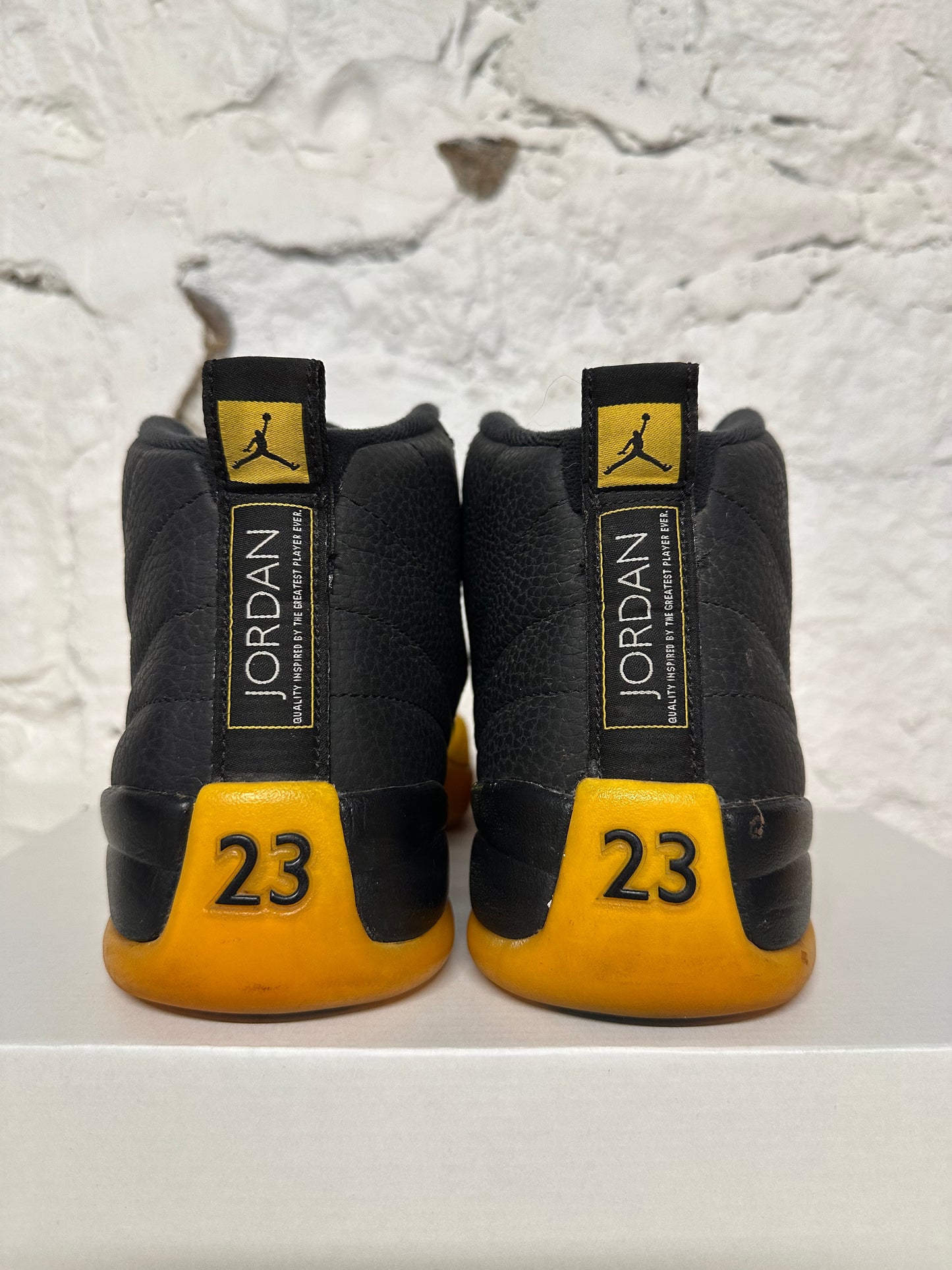 Air Jordan 12 University Gold Sz 10.5