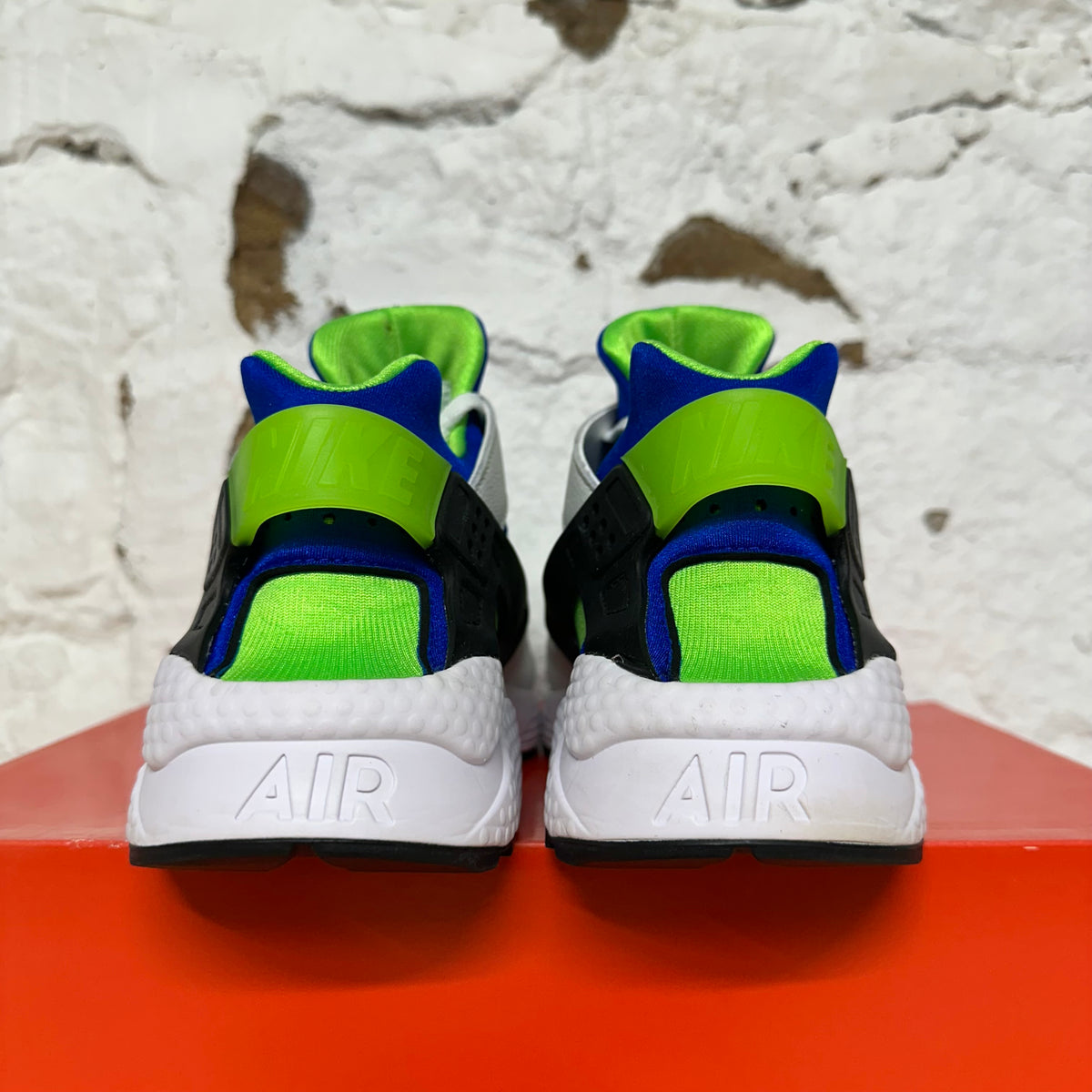 Nike Air Huarache Scream Green (2021) Sz 10