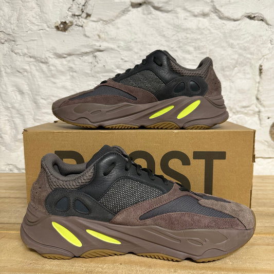Yeezy 700 Mauve Sz 10.5