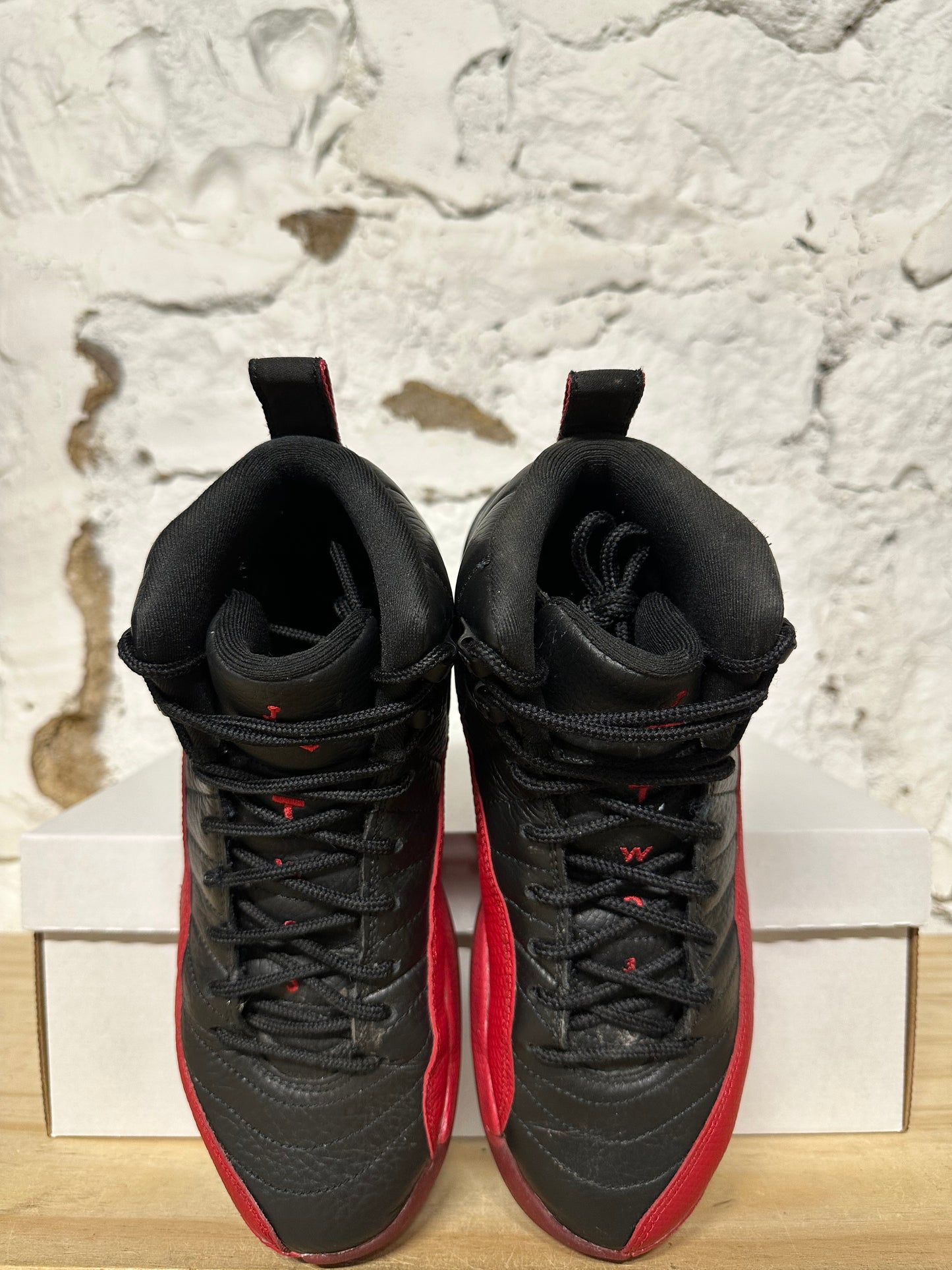 Air Jordan 12 Flu Game Sz 6.5Y