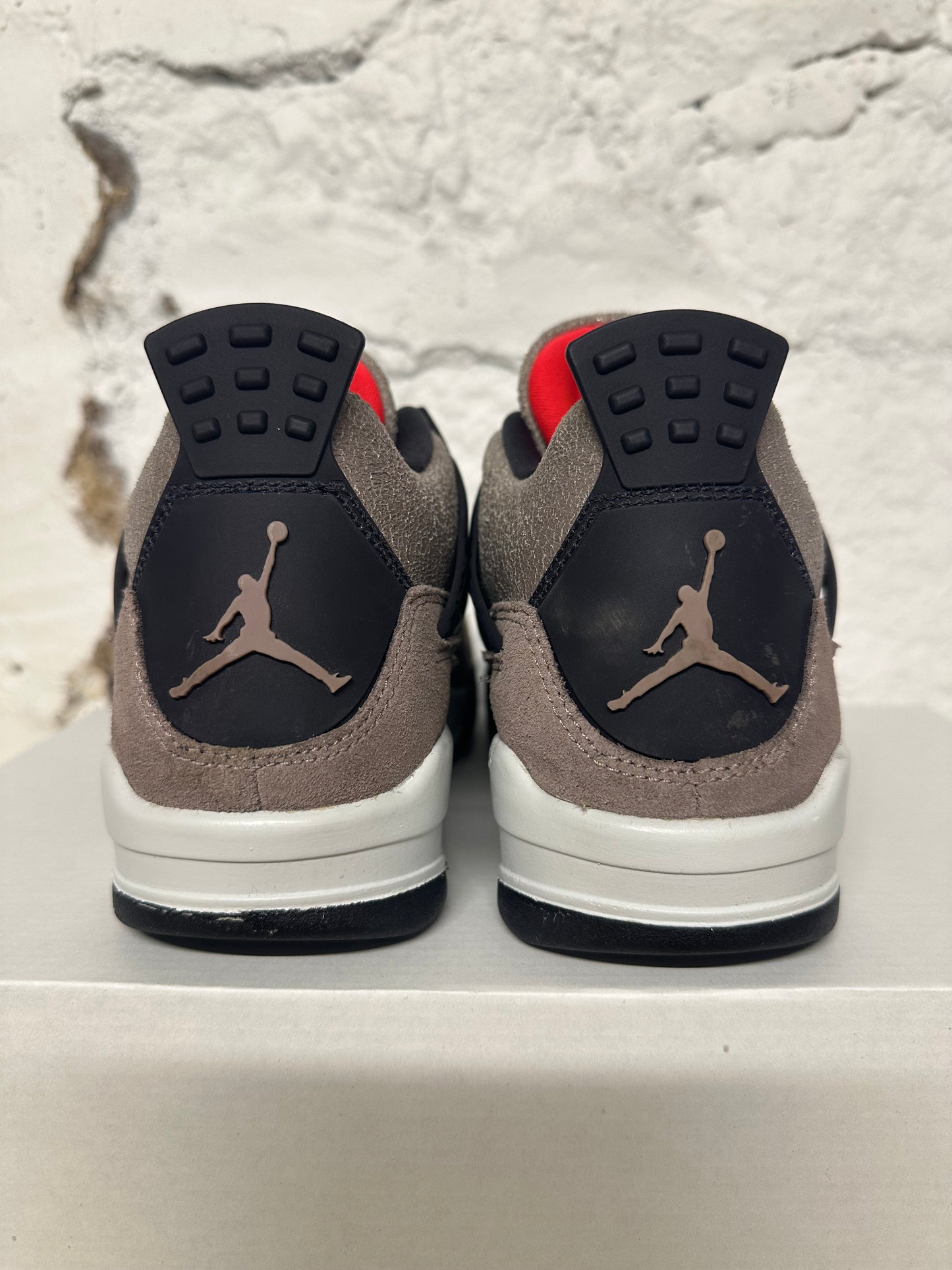 Air Jordan 4 Taupe Haze Sz 4Y