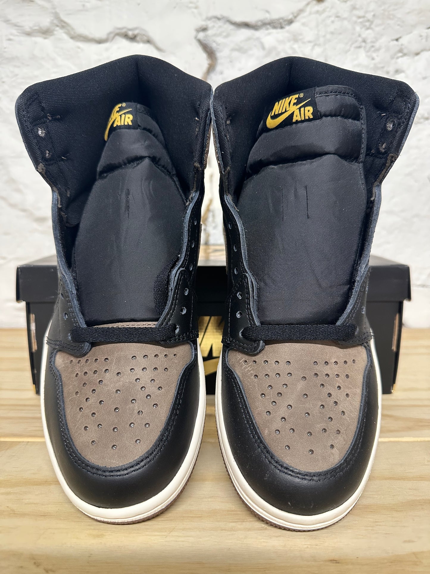 Air Jordan 1 High Palomino Sz 7.5 DS