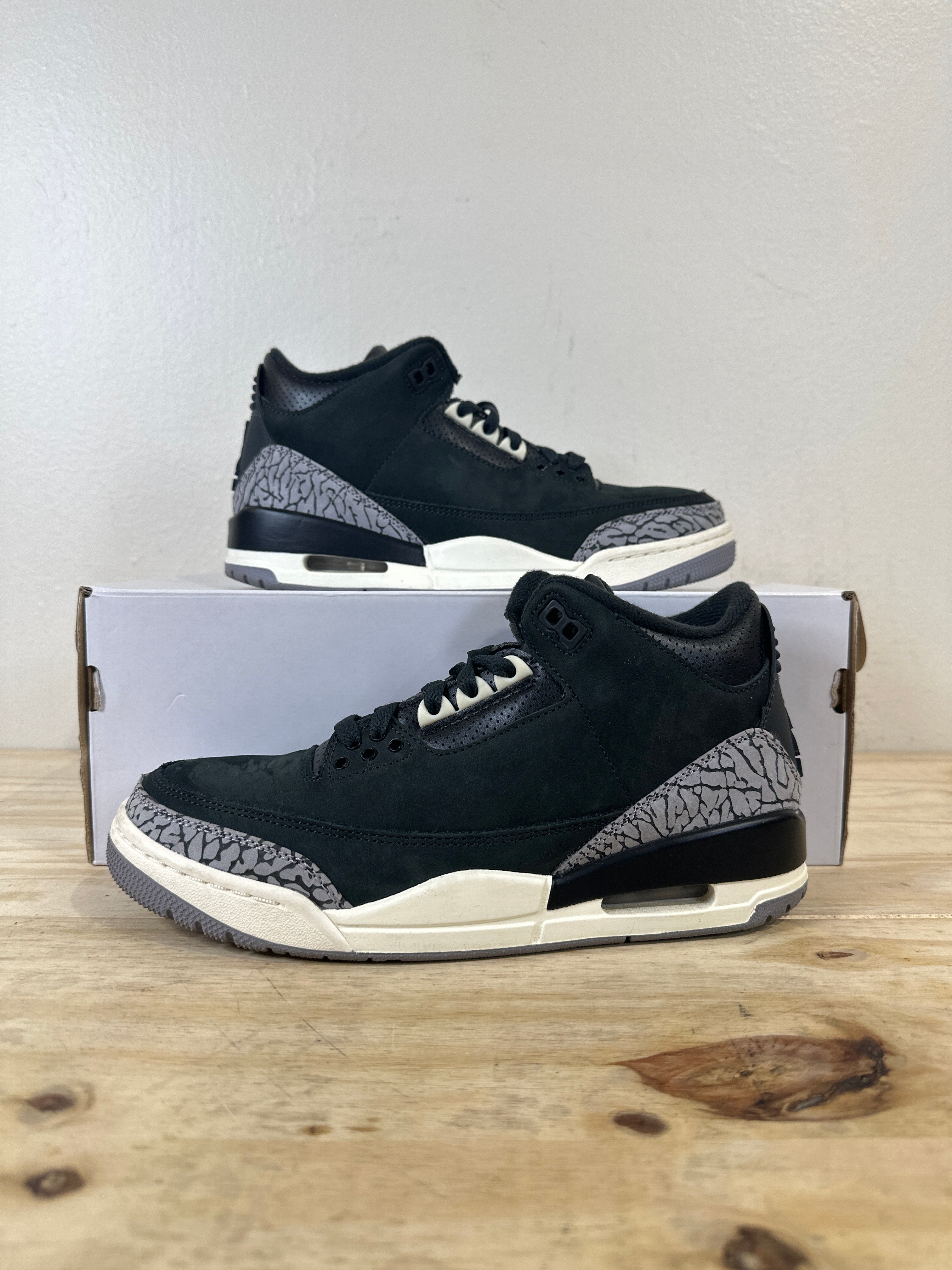 Air Jordan 3 Off Noir Sz 7 (8.5W)