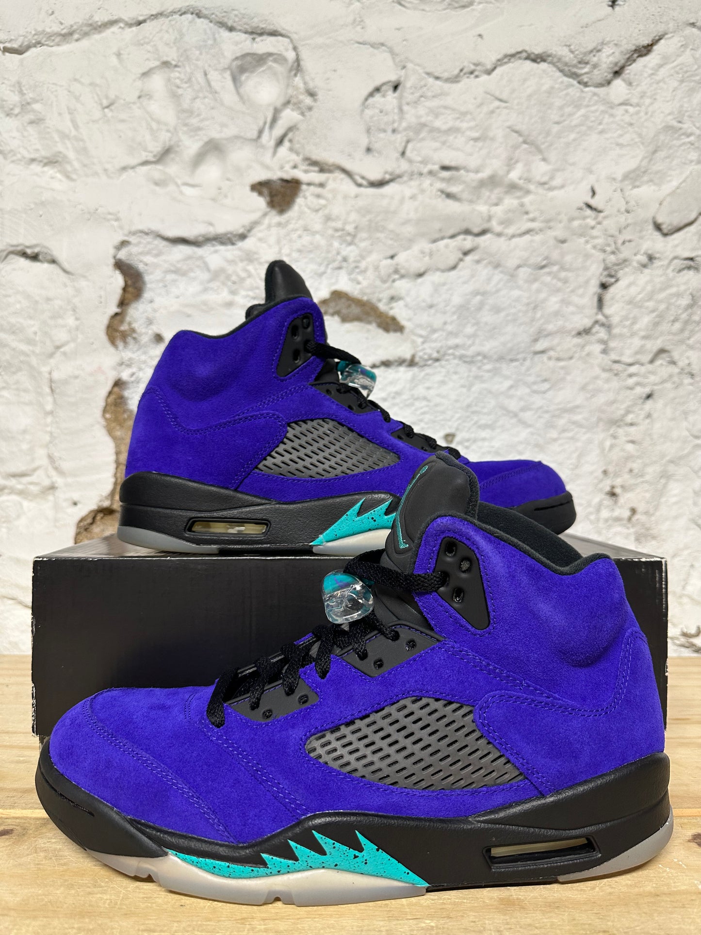 Air Jordan 5 Alternate Grape Sz 10