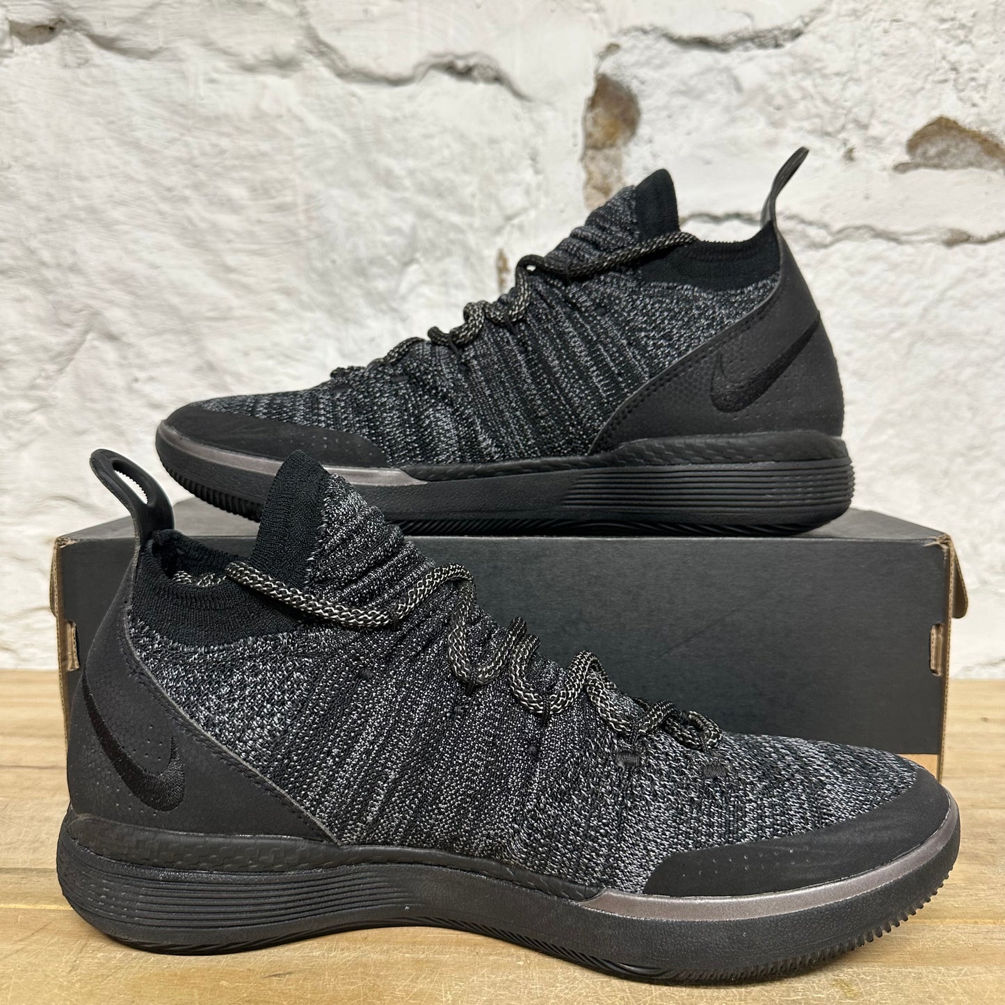 Nike KD 11 Black Twilight Pulse Sz 10