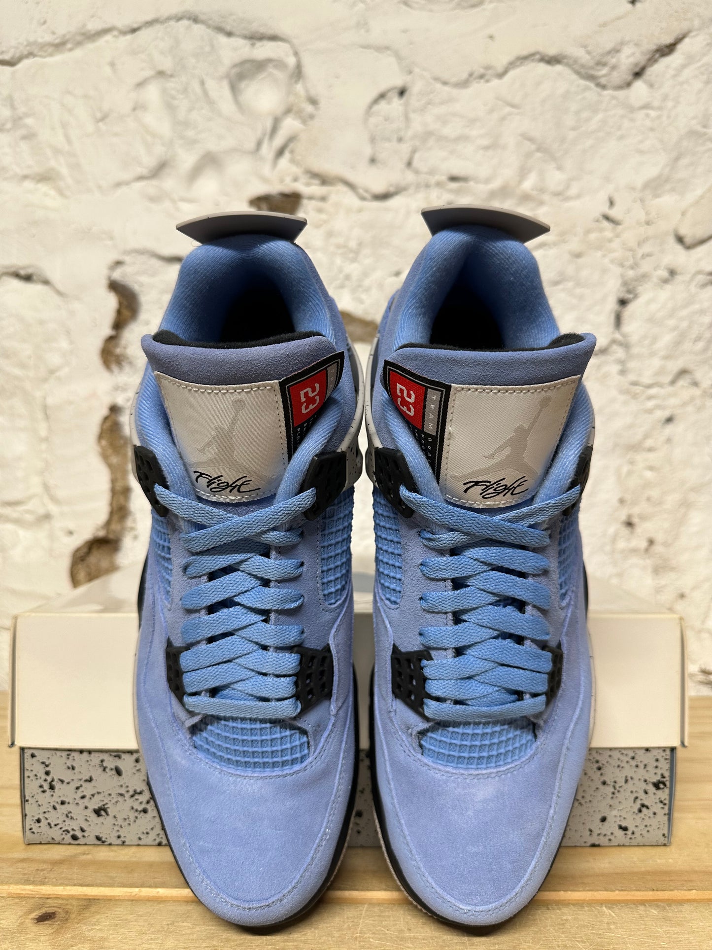 Air Jordan 4 University Blue Sz 11 DS