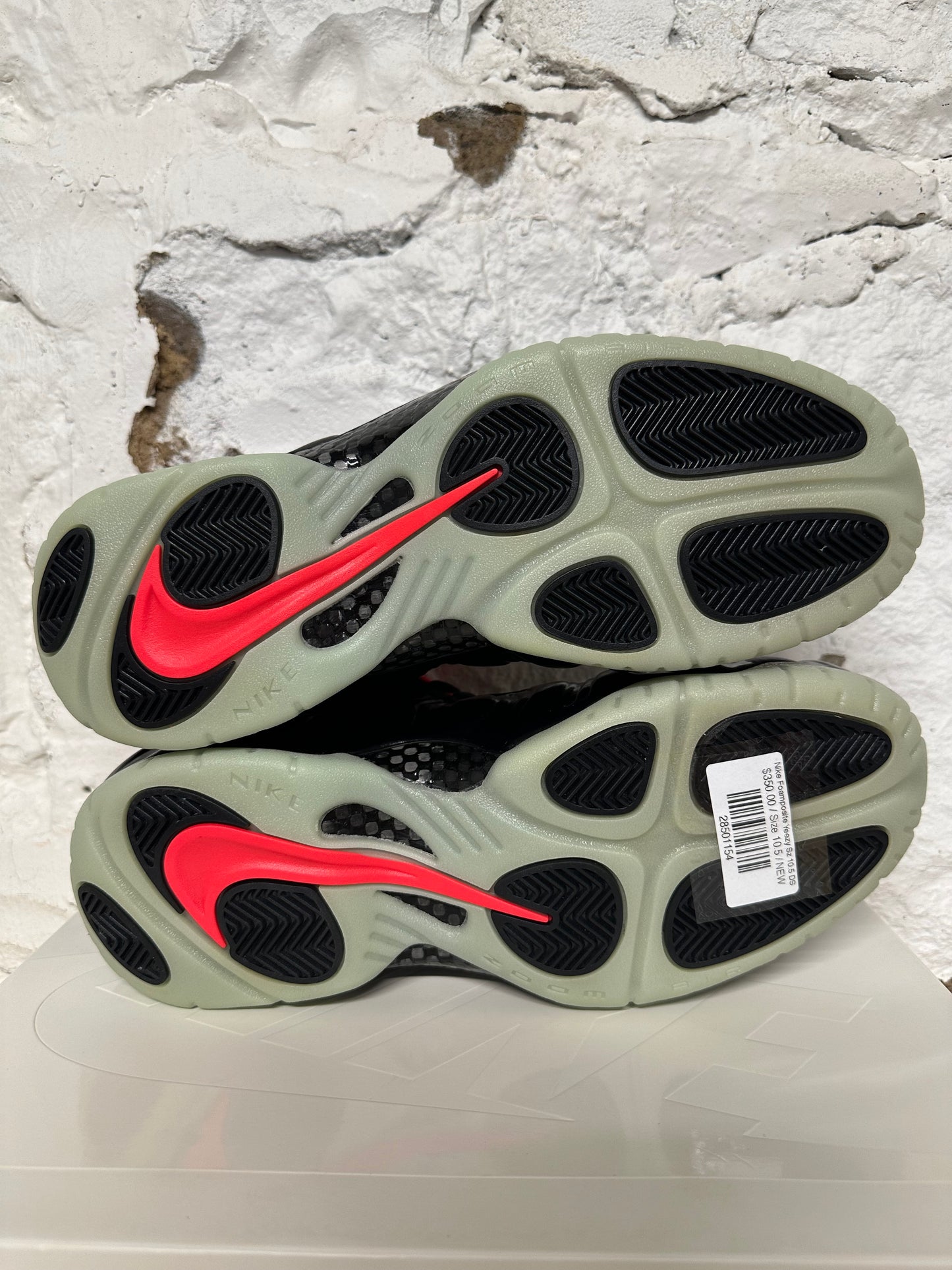 Nike Air Foamposite Pro Yeezy Sz 10.5 DS