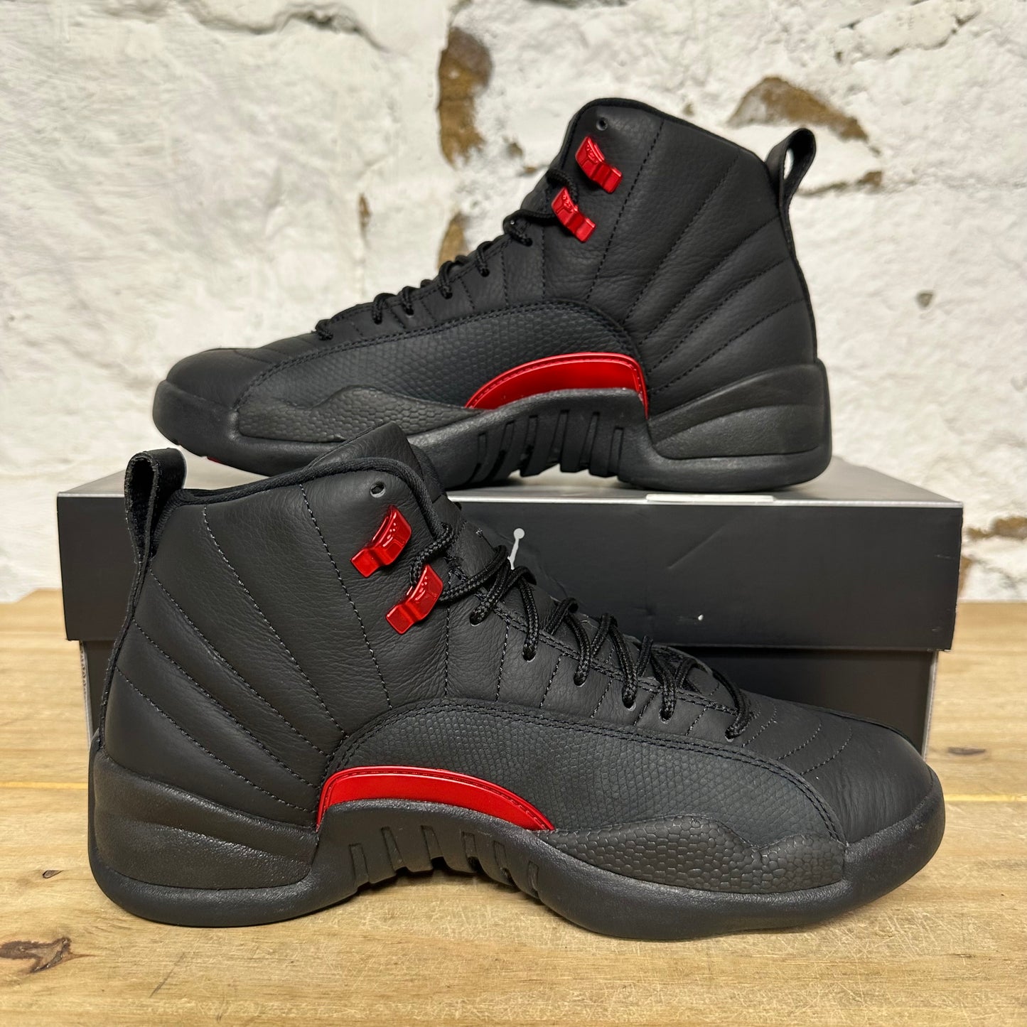 Air Jordan 12 Bloodline Sz 8