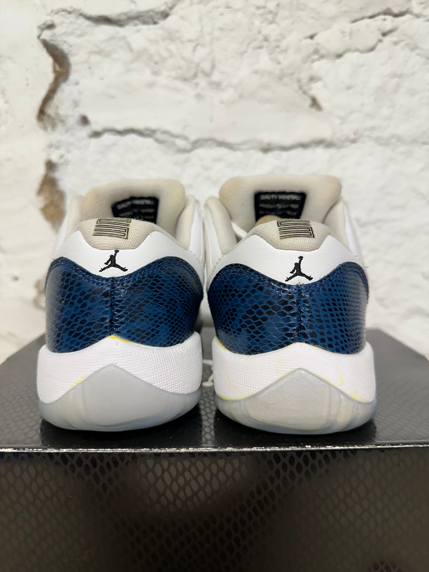 Air Jordan 11 Low Navy Snakeskin Sz 6.5Y