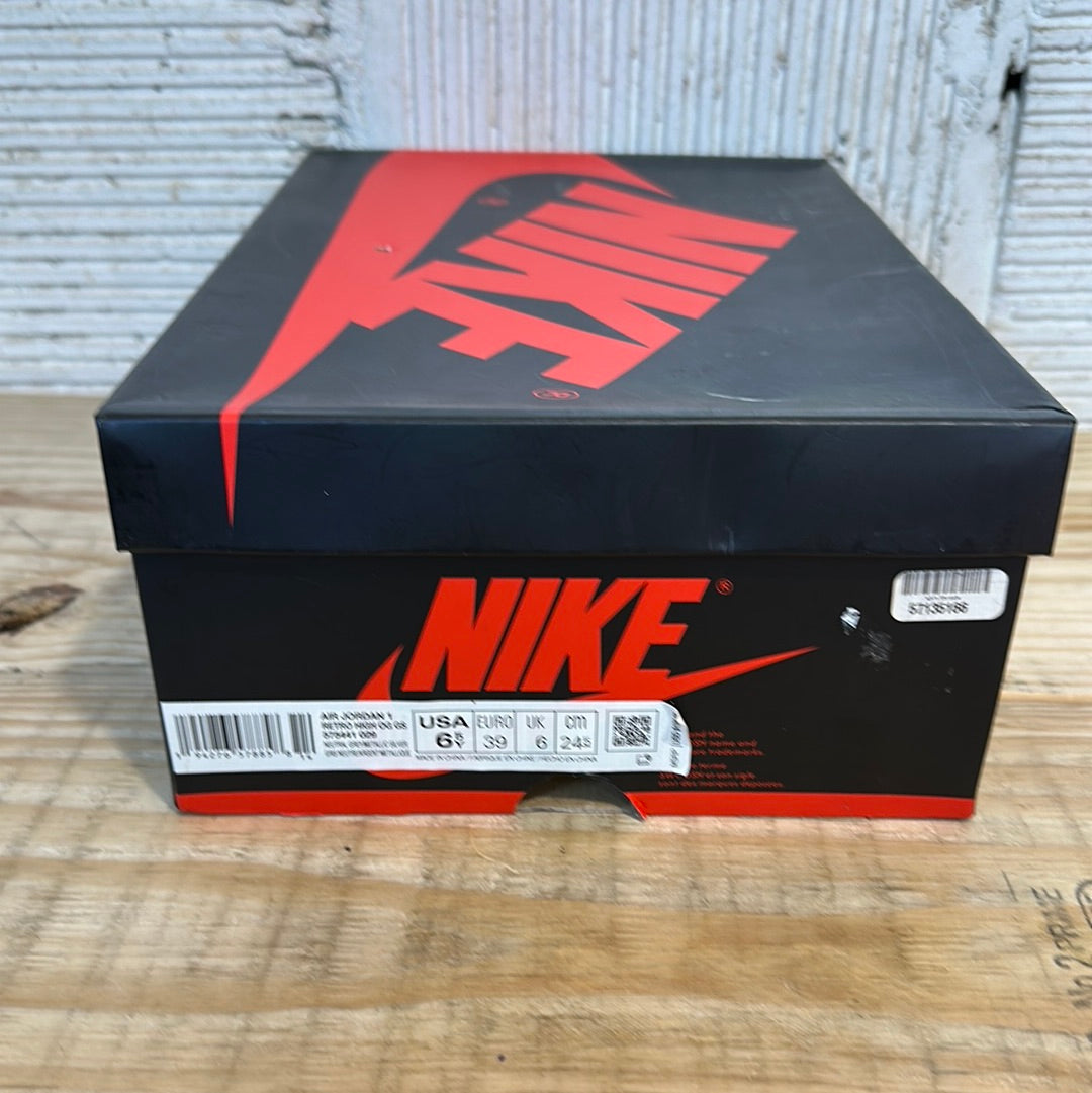 Air Jordan 1 High CO Japan Neutral Grey Sz 6.5Y