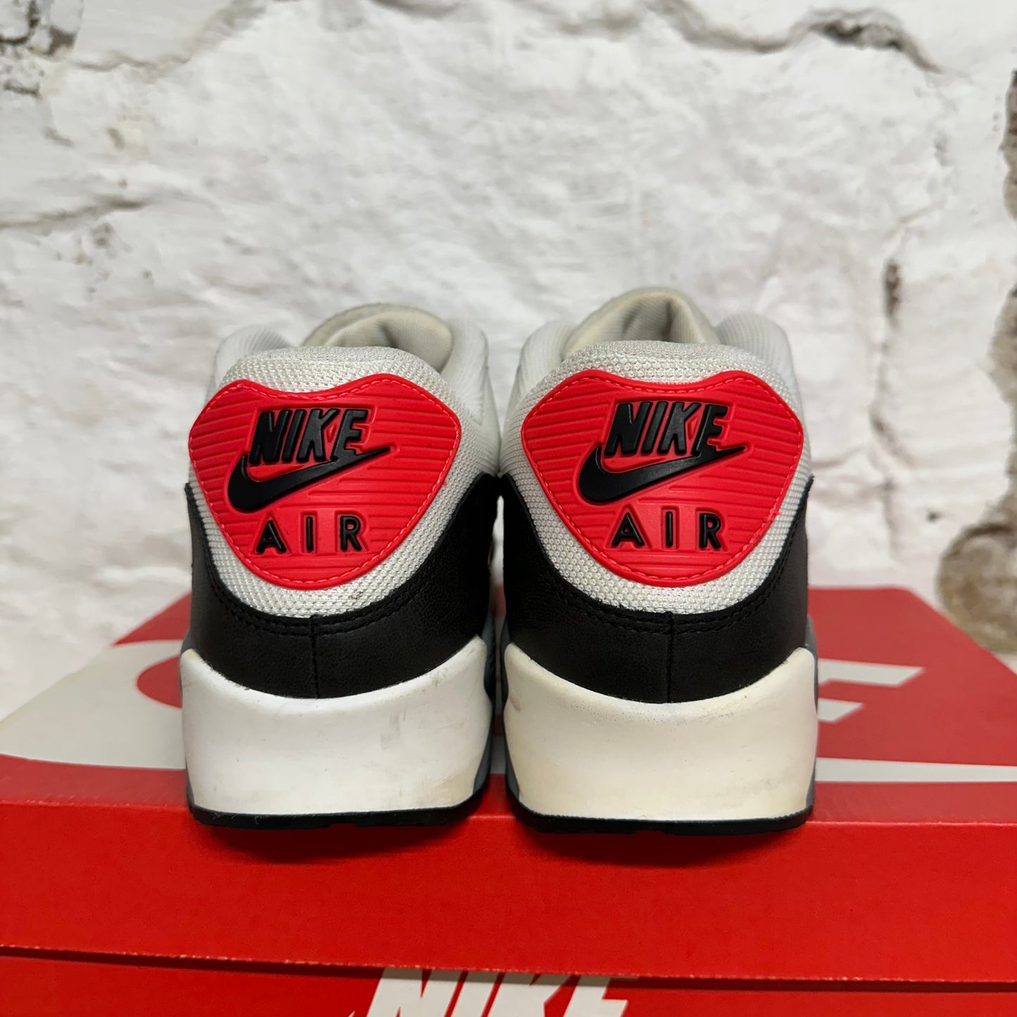 Nike Air Max 90 Essential Infrared Sz 11