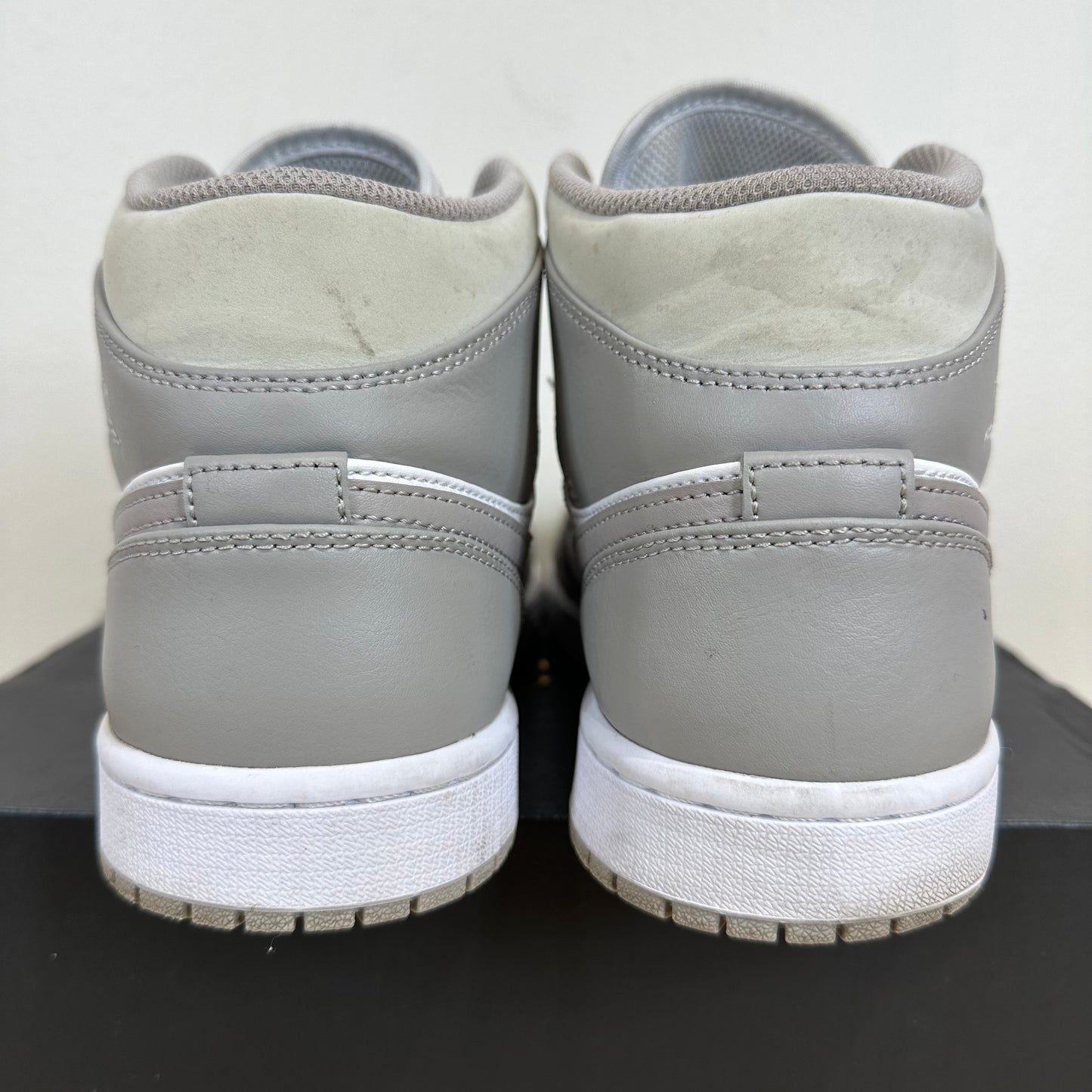 Air Jordan 1 Mid Linen Sz 8.5