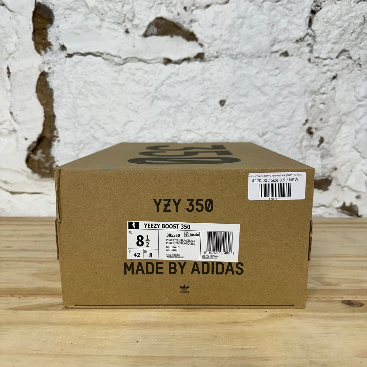 Yeezy 350 V2 Pirate Black (2023) Sz 8.5 DS