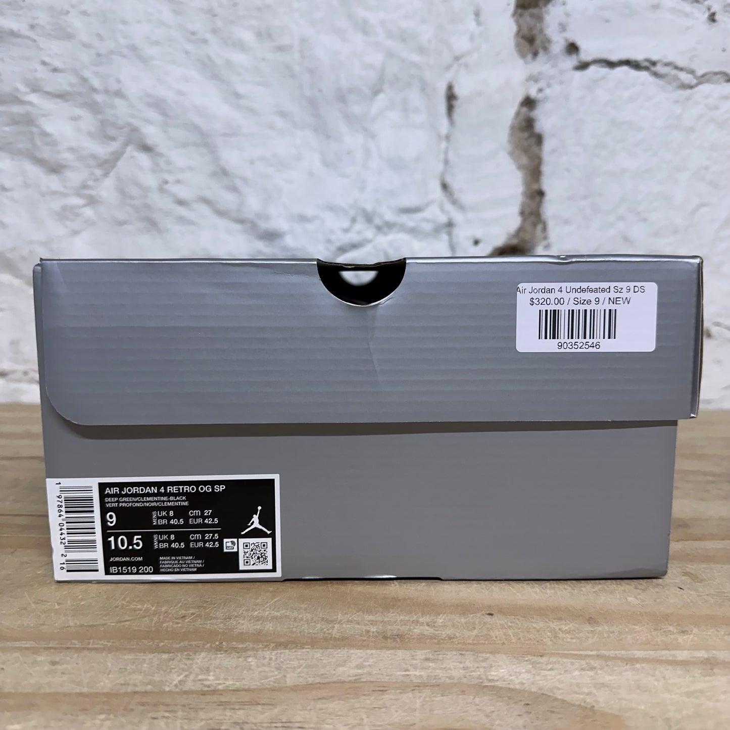 Air Jordan 4 Undefeated Sz 9 DS