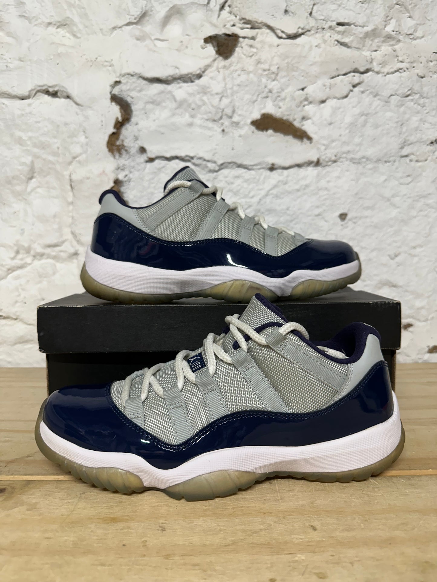 Air Jordan 11 Low Georgetown Sz 7.5