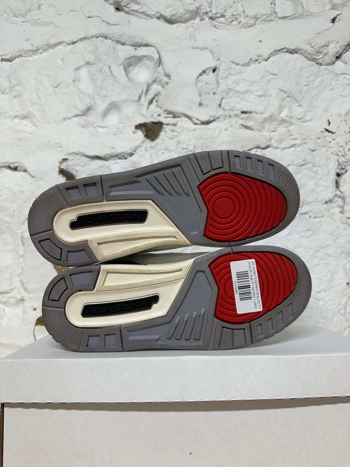 Air Jordan 3 Cement Grey Sz 7Y