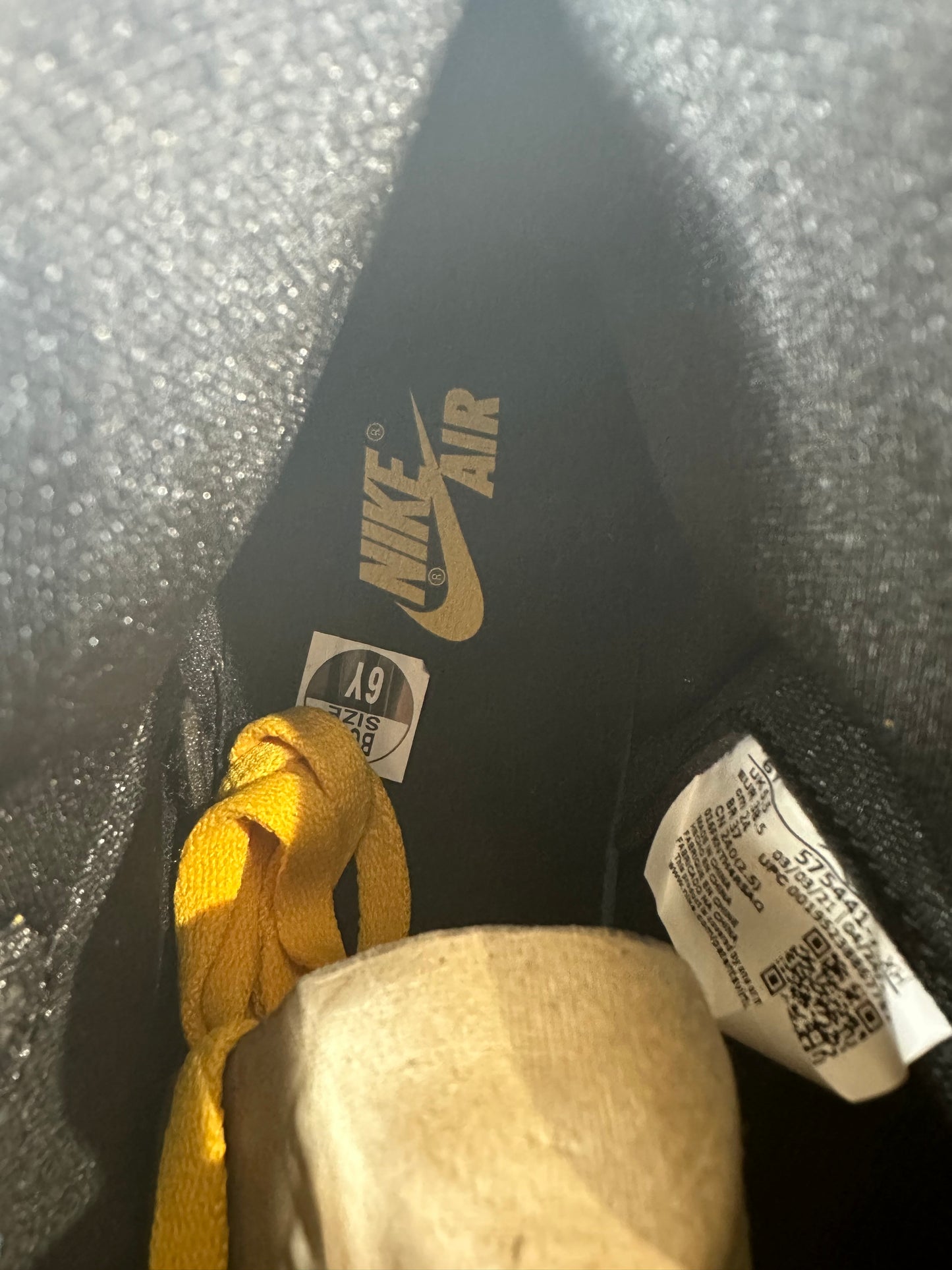 Air Jordan 1 High Pollen Sz 6Y DS