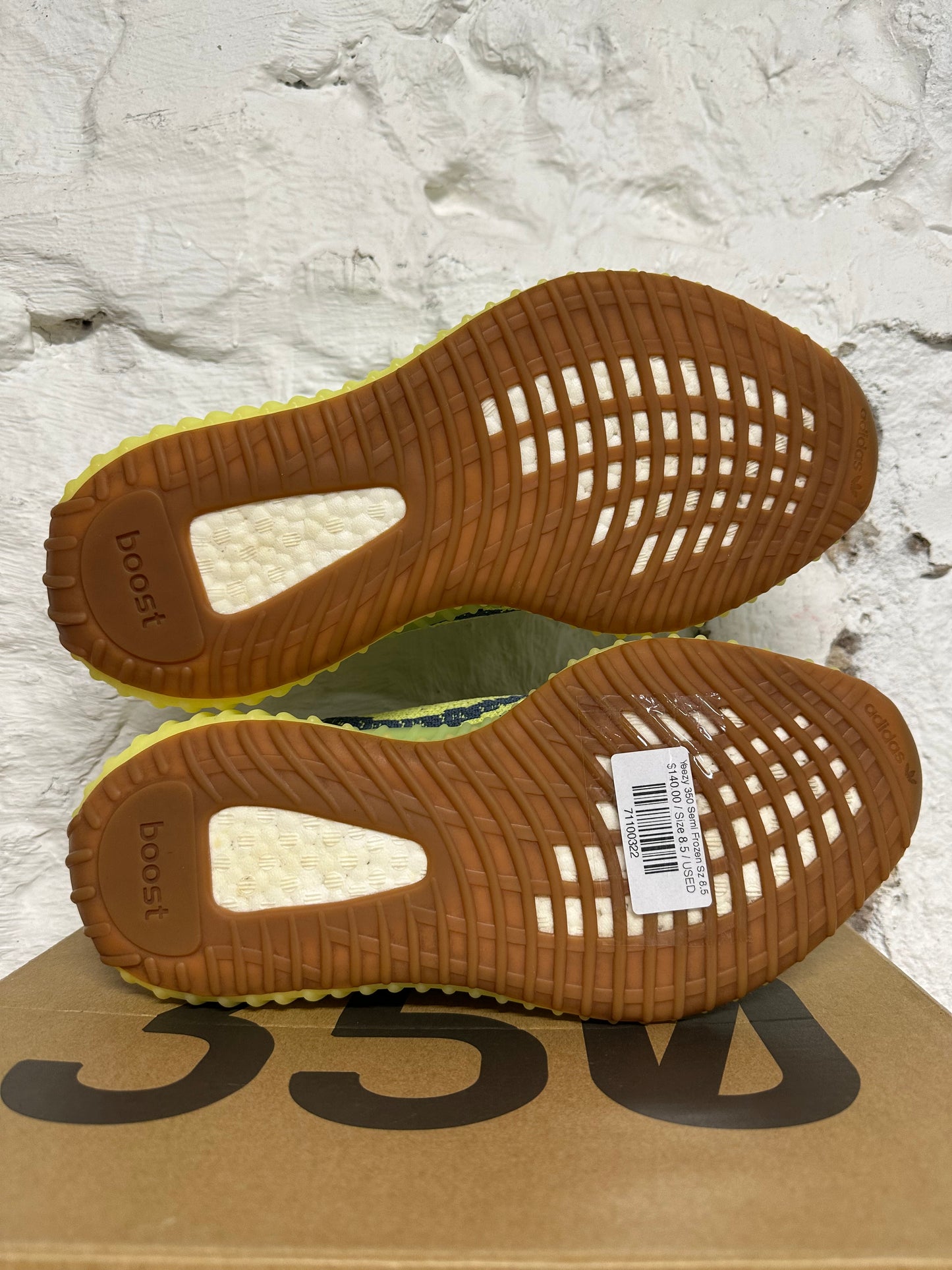 Yeezy 350 V2 Semi Frozen Sz 8.5