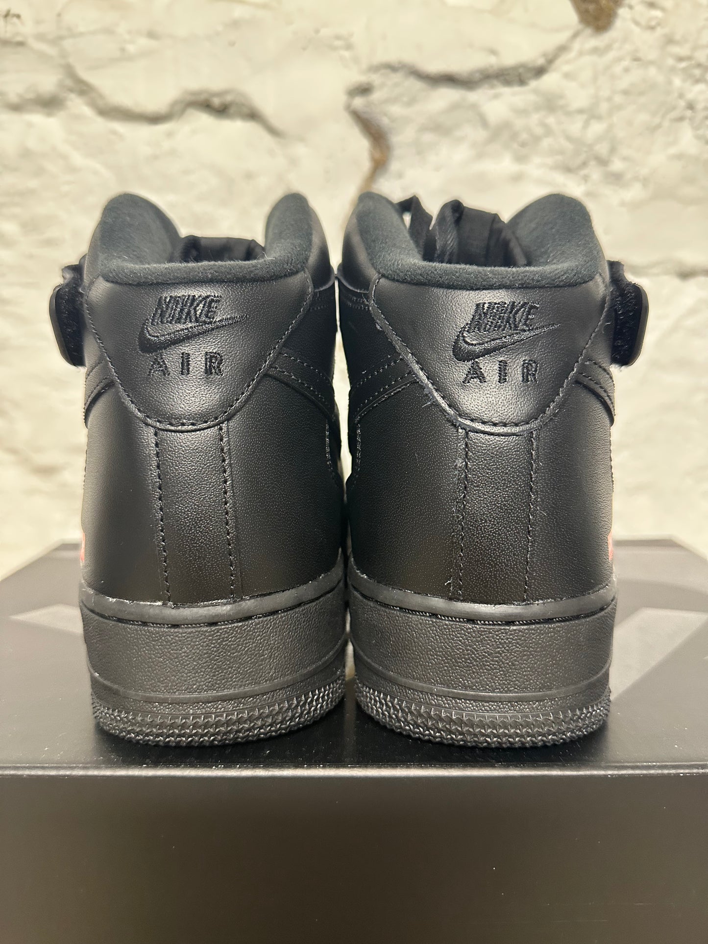 Nike Air Force 1 Mid Supreme Black Sz 10.5 DS