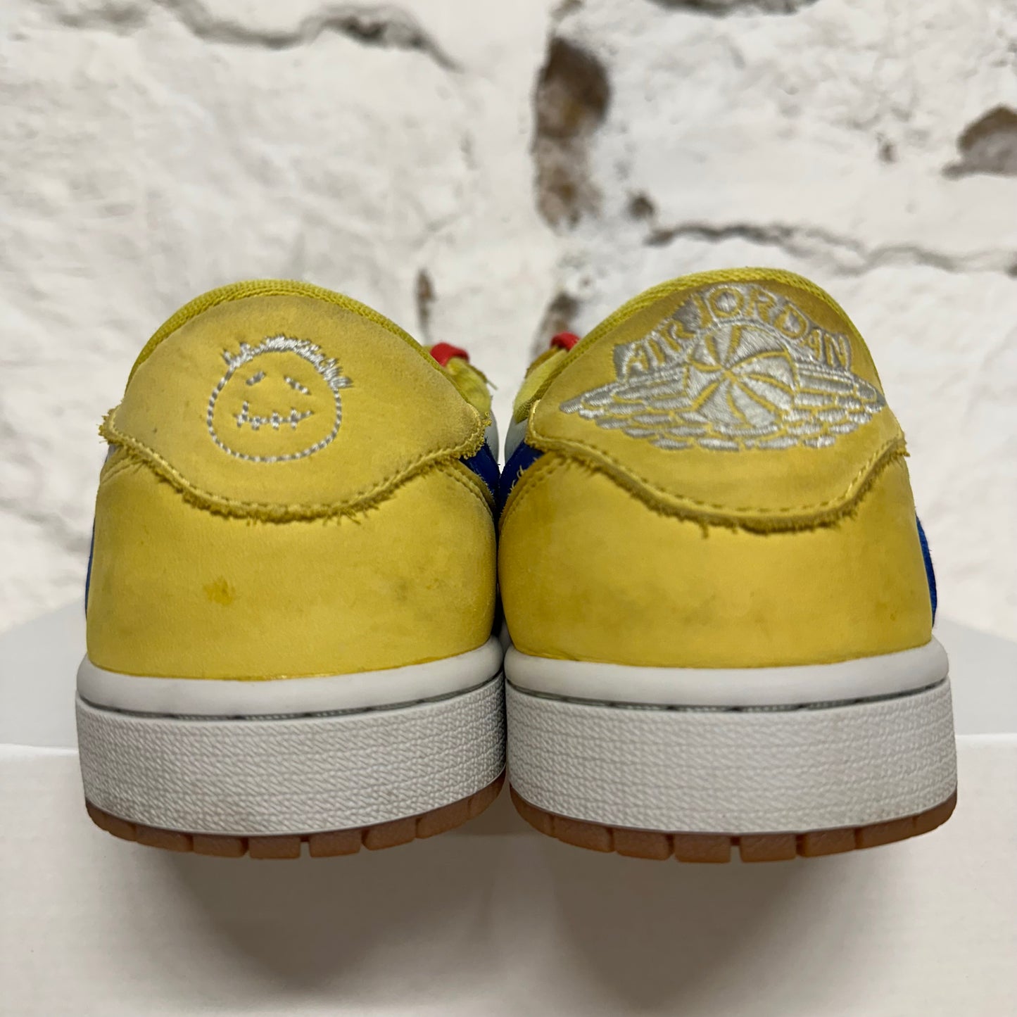 Air Jordan 1 Low Travis Scott Canary Sz 7.5 (9W)